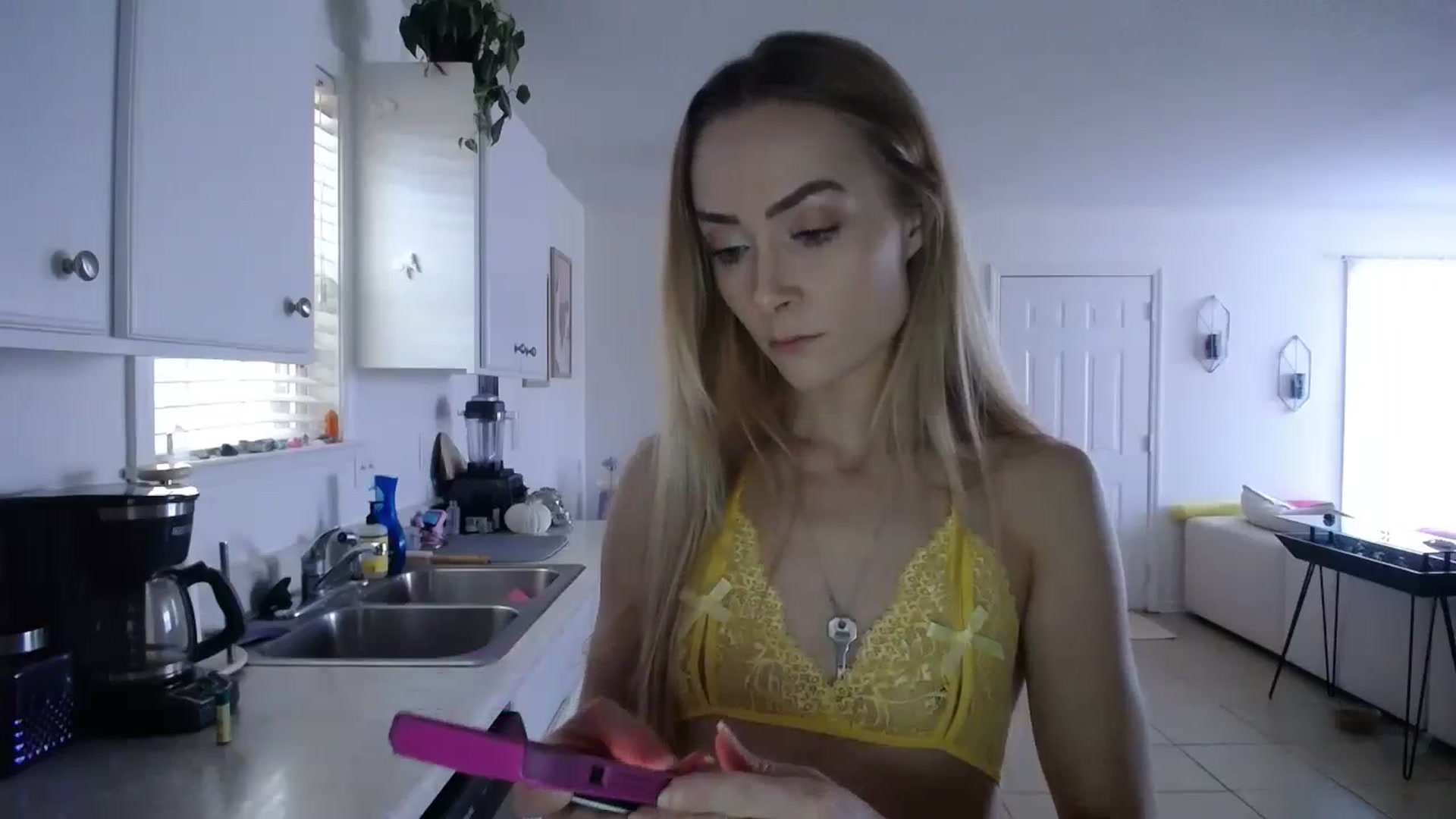 Gallery image thumbnail from MissSadieB's myfreecams stream on, 10/11/2024, 19:12 image 13 of 20