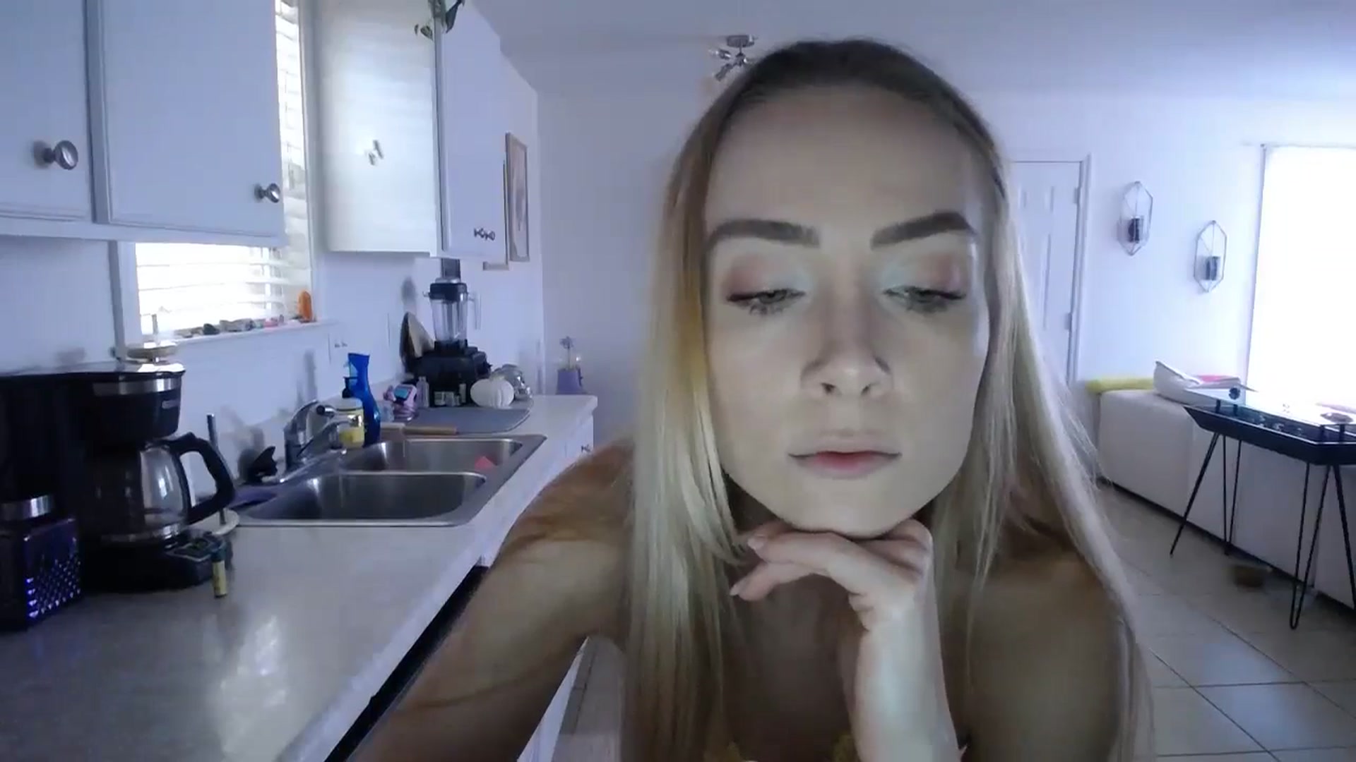 Gallery image thumbnail from MissSadieB's myfreecams stream on, 10/11/2024, 19:12 image 16 of 20