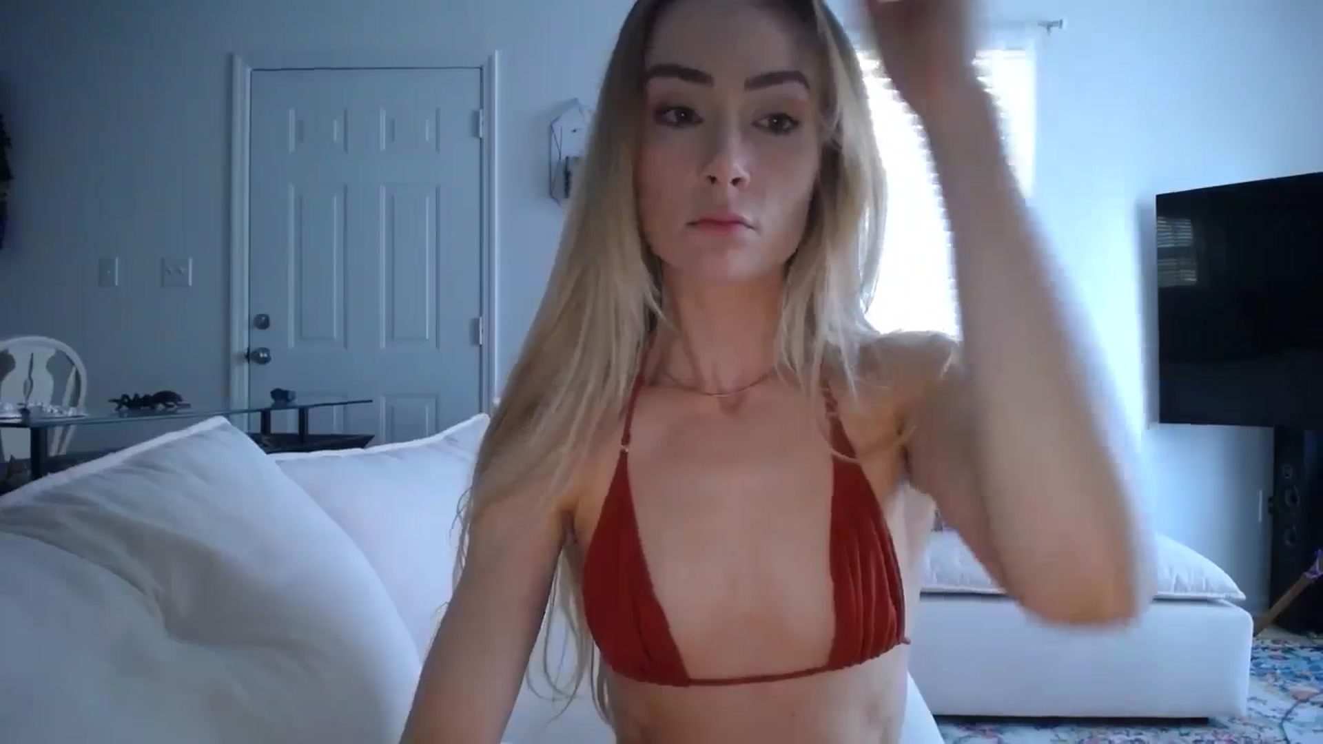 Gallery image thumbnail from MissSadieB's myfreecams stream on, 10/22/2024, 19:37 image 13 of 20