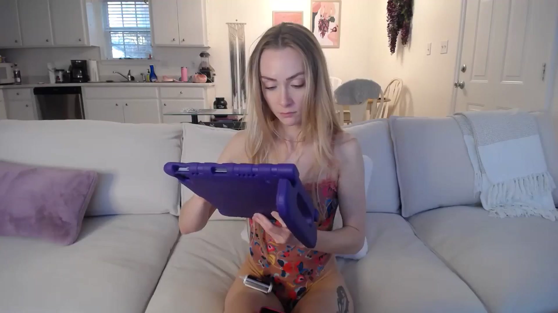 Gallery image thumbnail from MissSadieB's myfreecams stream on, 11/03/2024, 22:02 image 10 of 20