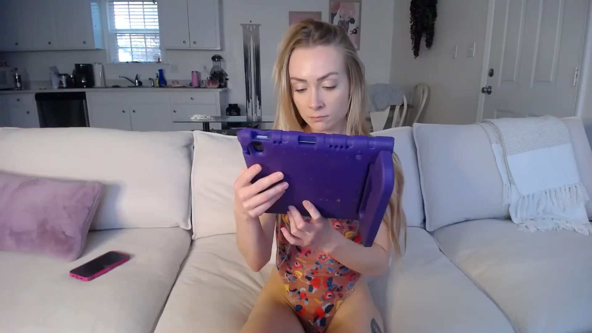 Gallery image thumbnail from MissSadieB's myfreecams stream on, 11/03/2024, 22:02 image 4 of 20