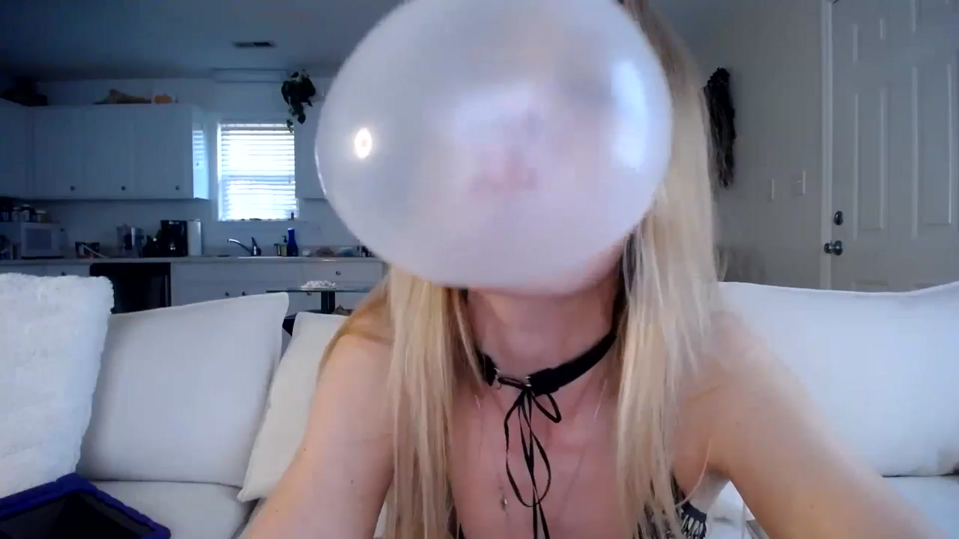 Gallery image thumbnail from MissSadieB's myfreecams stream on, 11/06/2024, 19:33 image 18 of 20