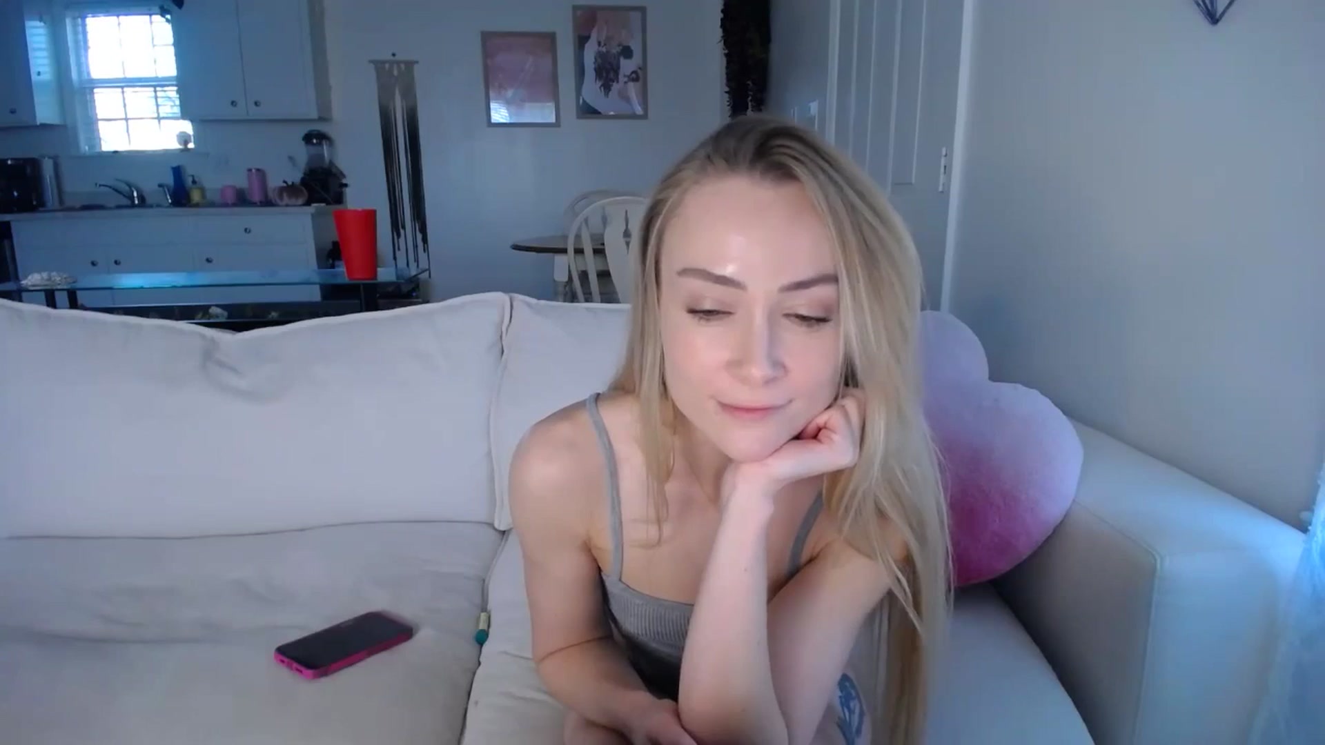 Gallery image thumbnail from MissSadieB's myfreecams stream on, 11/12/2024, 21:28 image 19 of 20