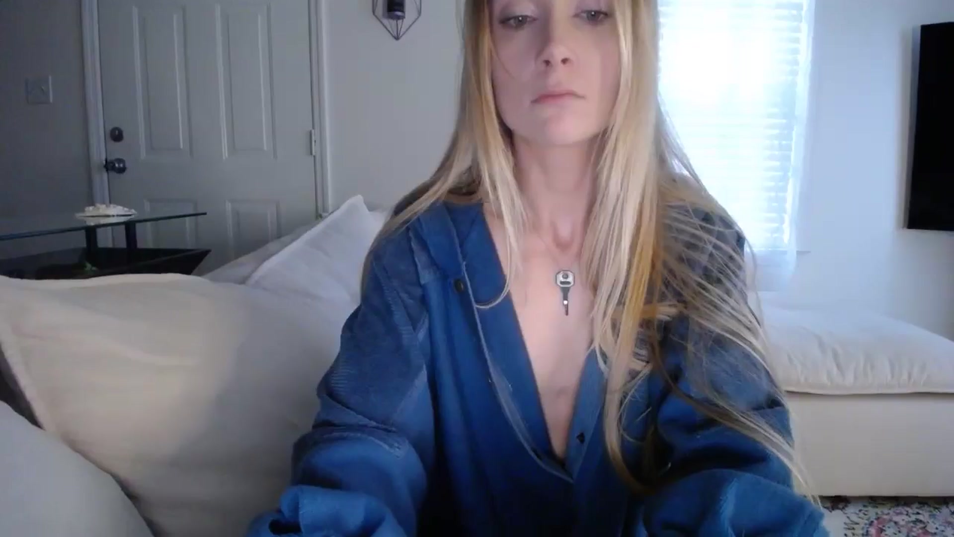 Gallery image thumbnail from MissSadieB's myfreecams stream on, 11/19/2024, 20:44 image 17 of 20