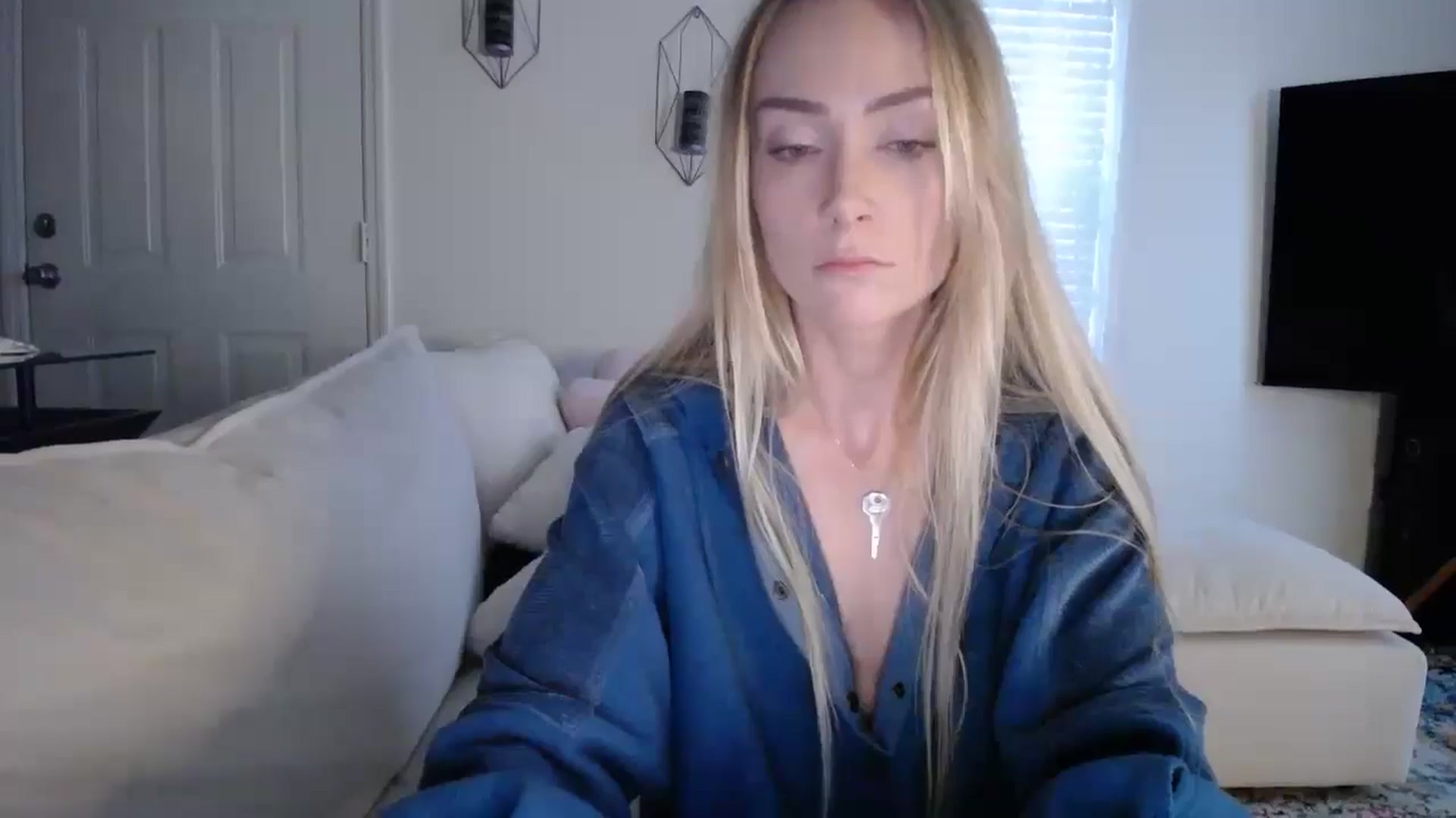 Gallery image thumbnail from MissSadieB's myfreecams stream on, 11/19/2024, 20:44 image 8 of 20