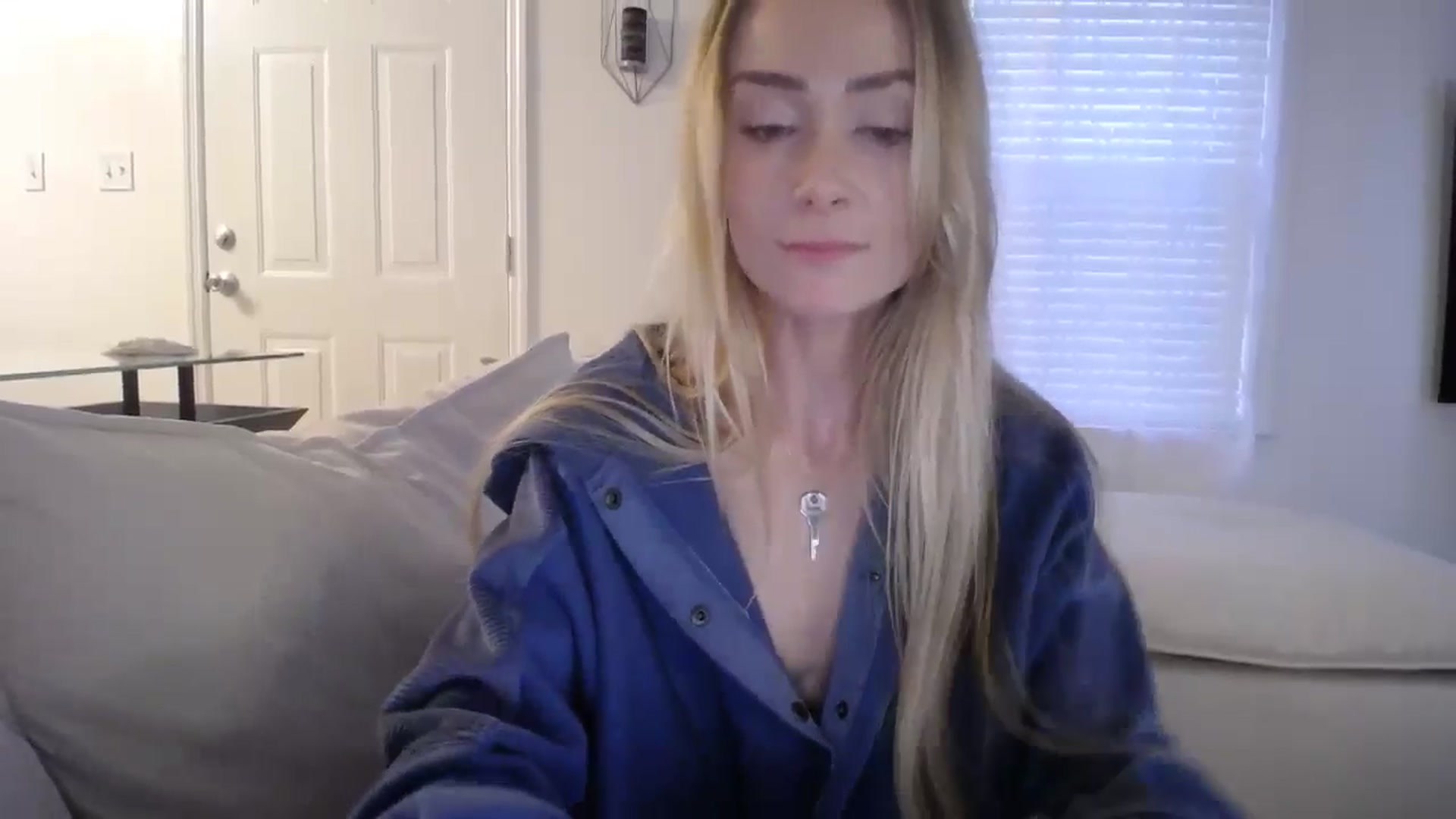 Gallery image thumbnail from MissSadieB's myfreecams stream on, 11/19/2024, 21:37 image 13 of 20