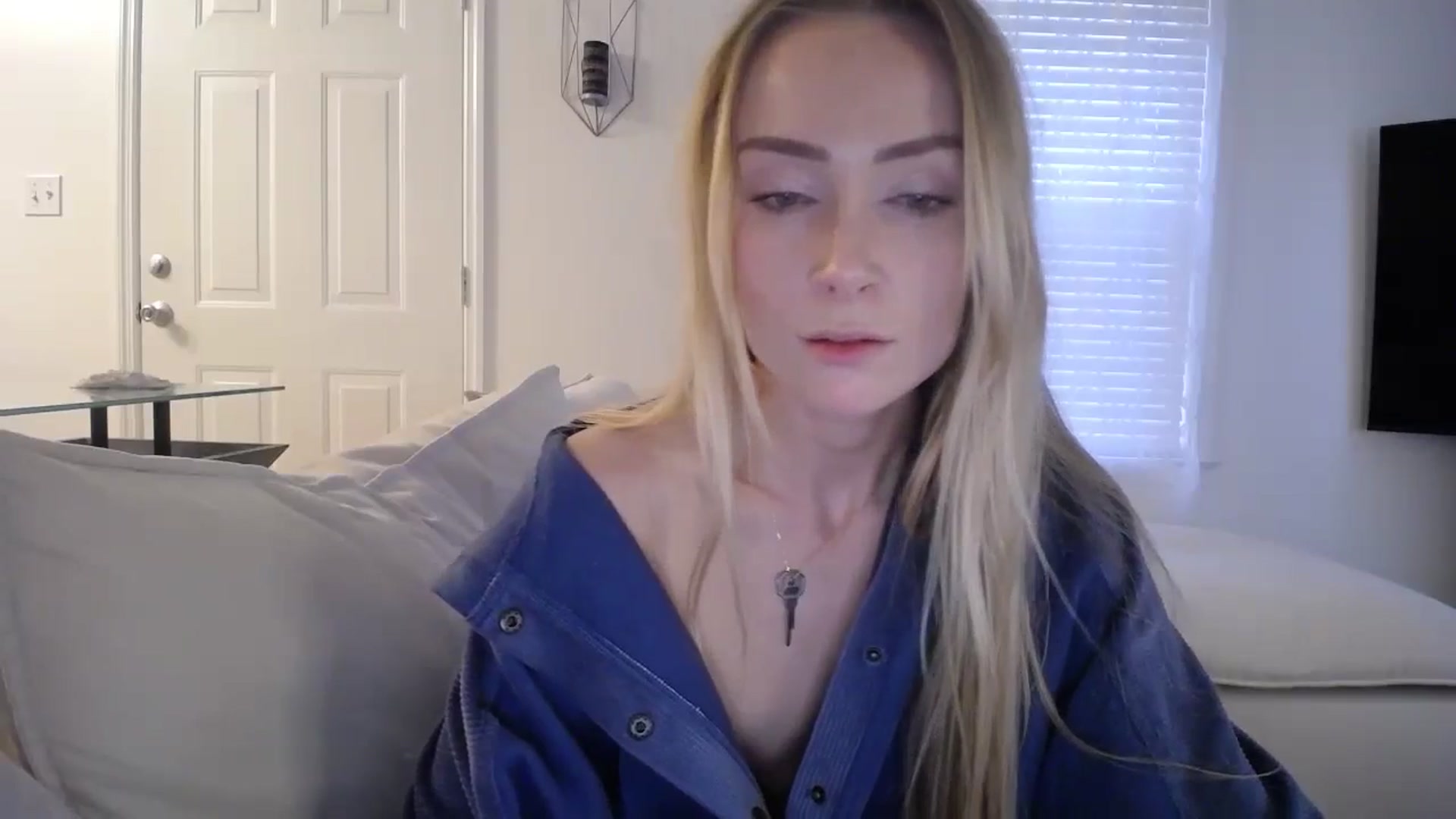 Gallery image thumbnail from MissSadieB's myfreecams stream on, 11/19/2024, 21:37 image 11 of 20