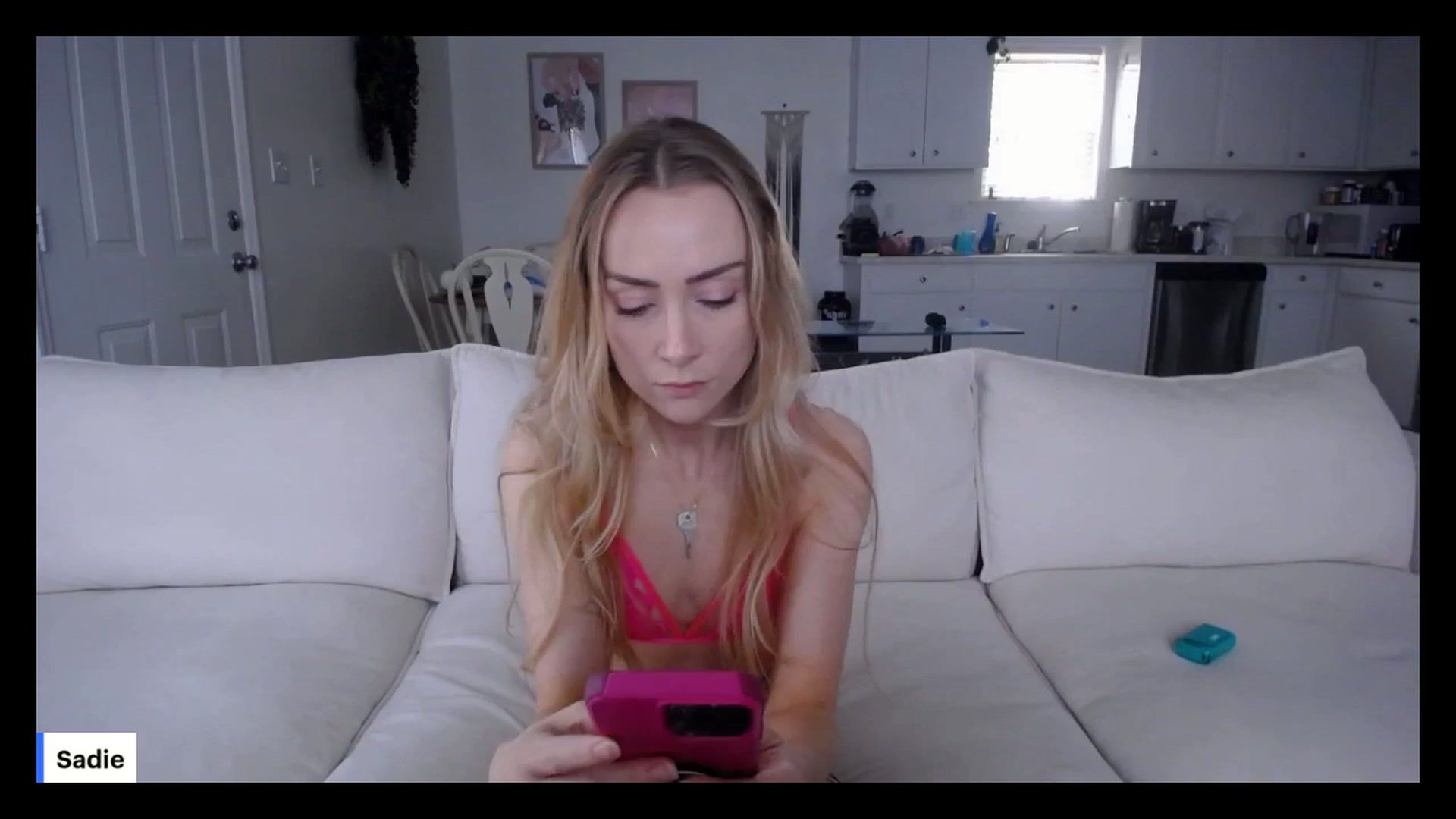 Gallery image thumbnail from MissSadieB's myfreecams stream on, 11/22/2024, 20:02 image 15 of 20