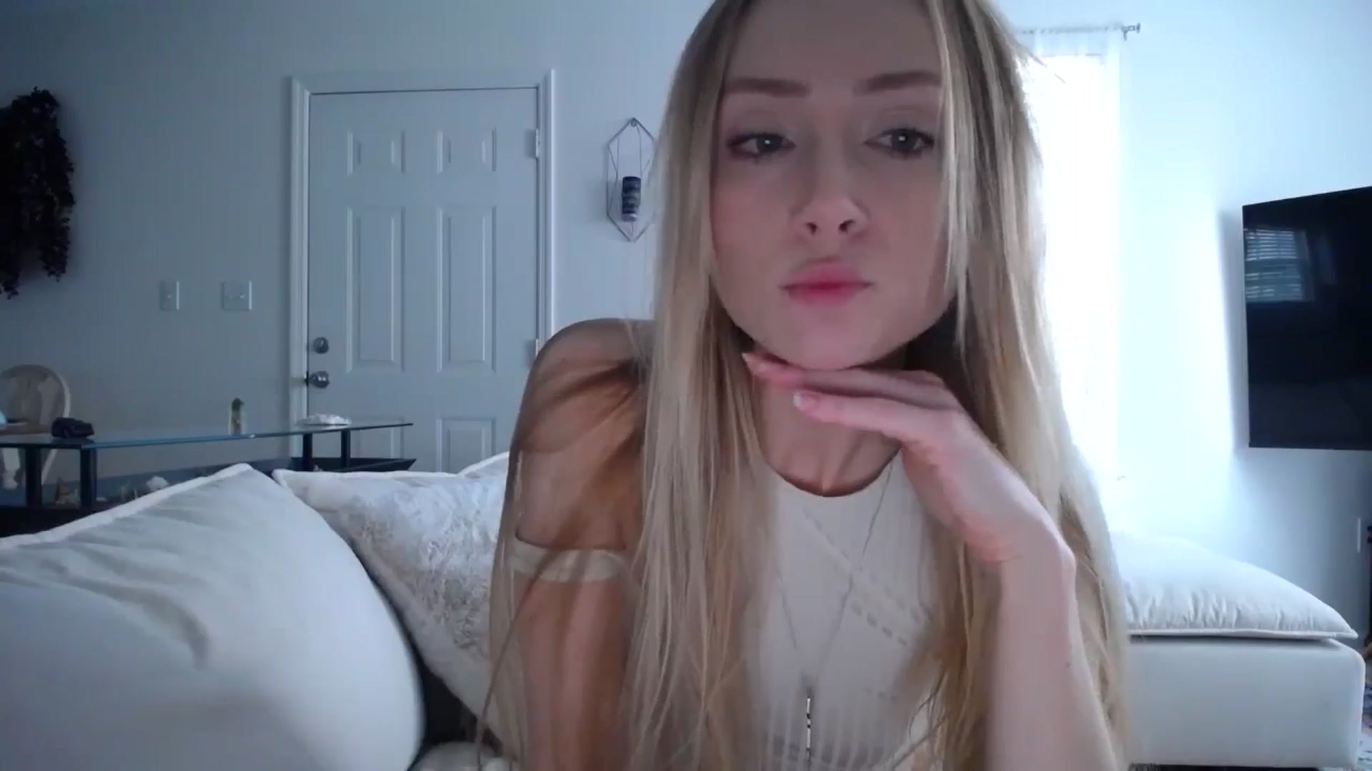 Gallery image thumbnail from MissSadieB's myfreecams stream on, 12/02/2024, 19:07 image 14 of 20
