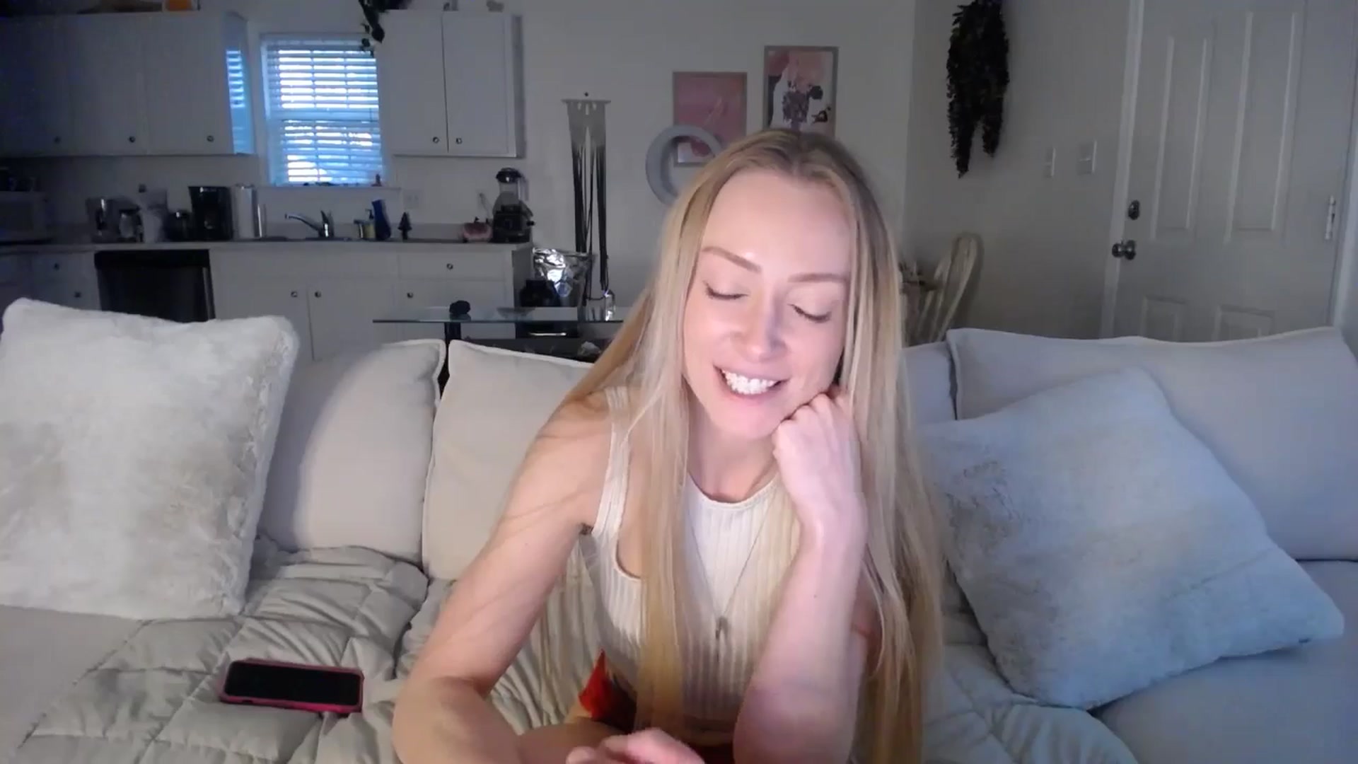 Gallery image thumbnail from MissSadieB's myfreecams stream on, 12/02/2024, 22:44 image 11 of 20