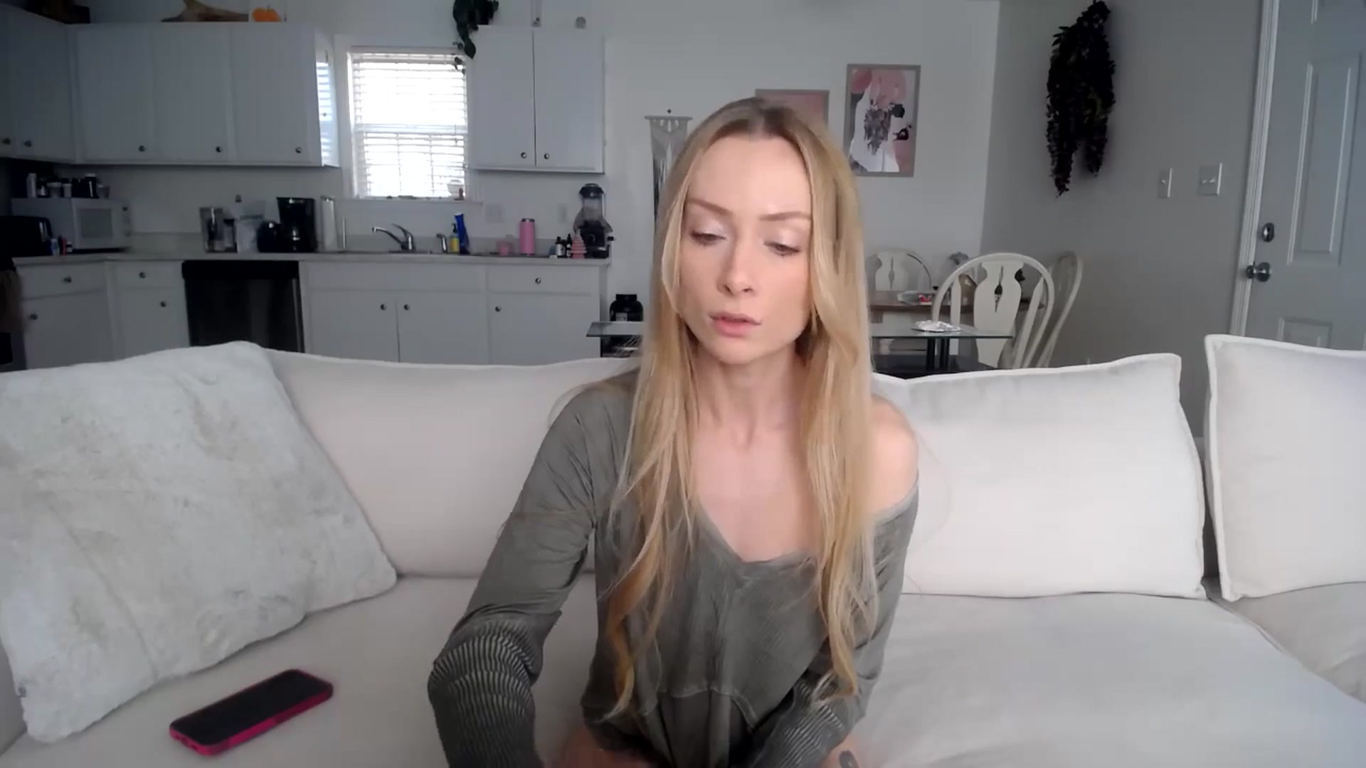 Gallery image thumbnail from MissSadieB's myfreecams stream on, 12/06/2024, 17:08 image 2 of 20
