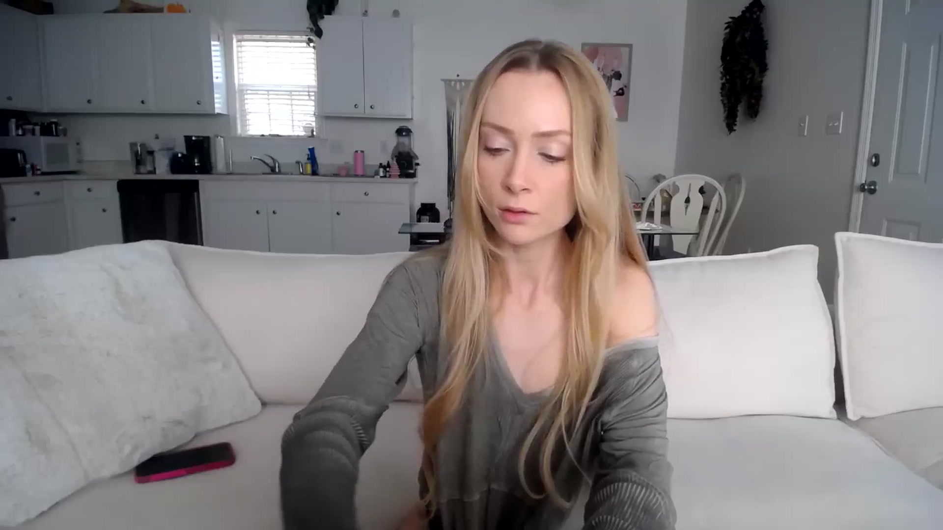 Gallery image thumbnail from MissSadieB's myfreecams stream on, 12/06/2024, 17:08 image 13 of 20