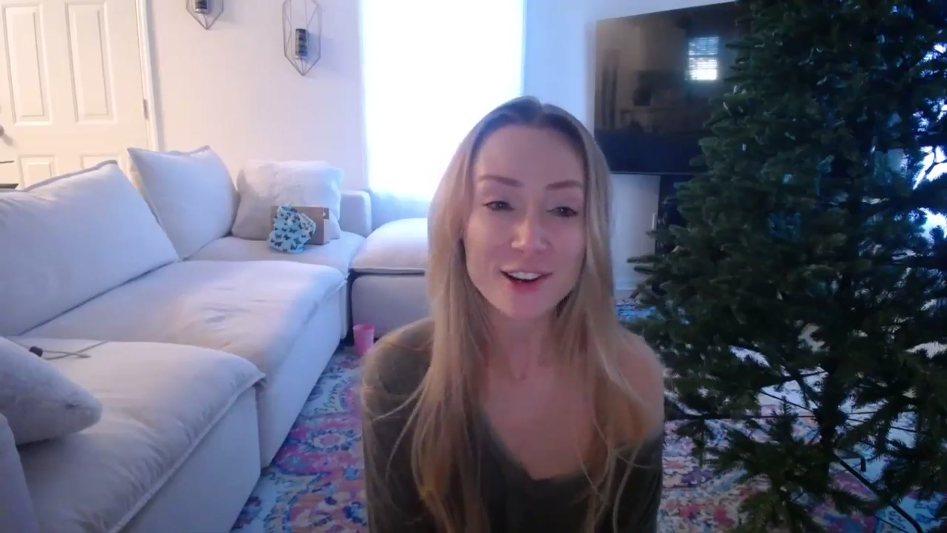 Gallery image thumbnail from MissSadieB's myfreecams stream on, 12/06/2024, 22:12 image 11 of 20