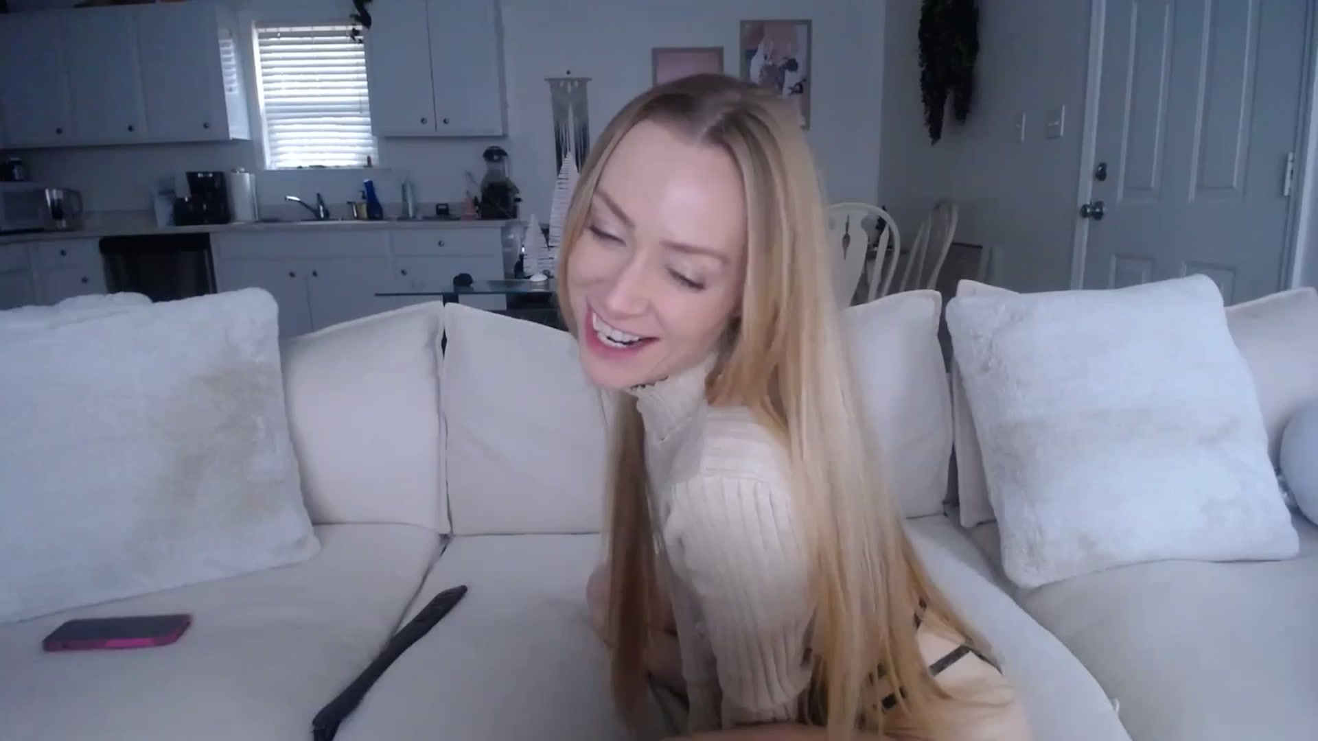 Gallery image thumbnail from MissSadieB's myfreecams stream on, 12/09/2024, 19:24 image 16 of 20