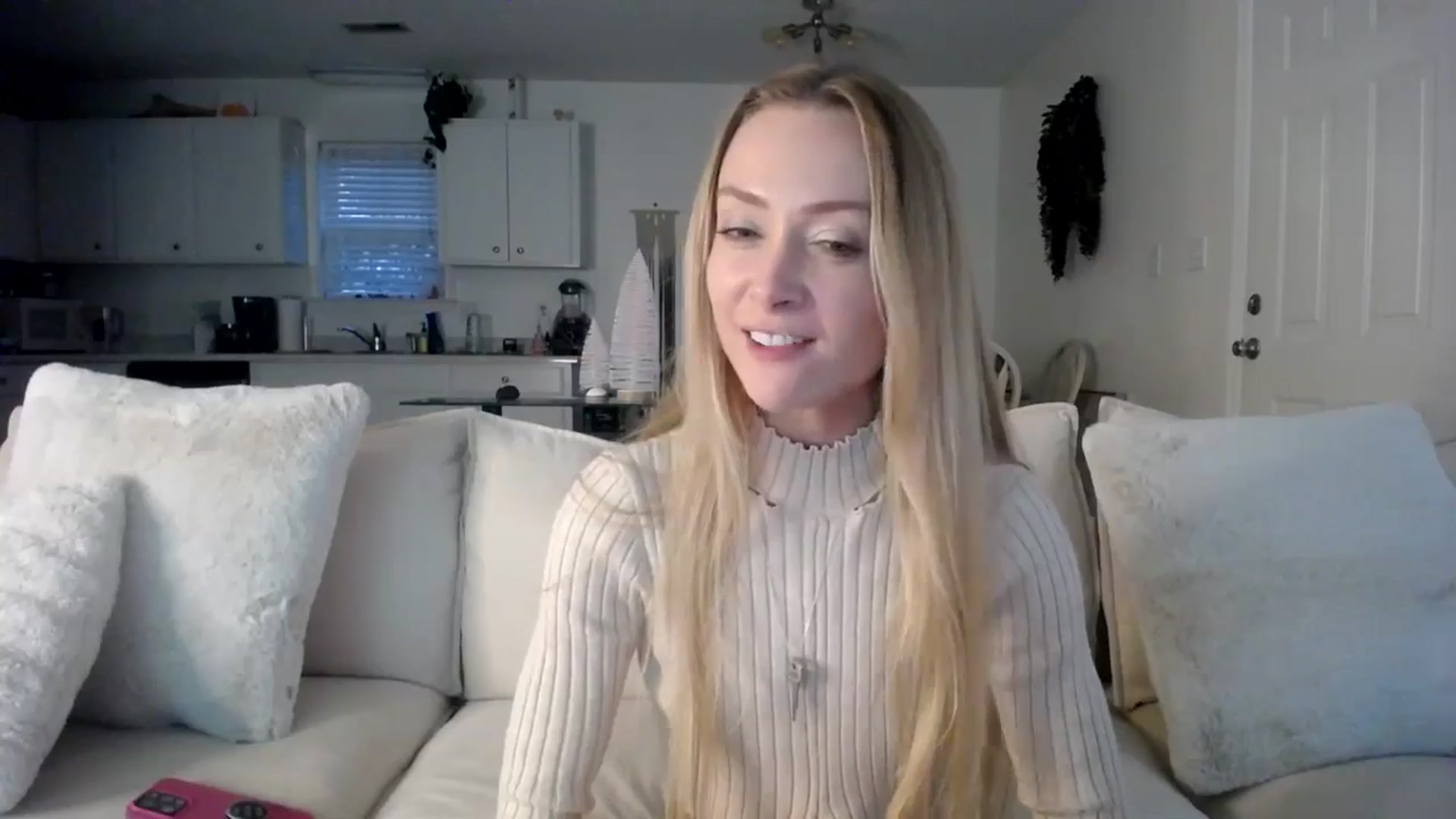Gallery image thumbnail from MissSadieB's myfreecams stream on, 12/09/2024, 22:08 image 13 of 20