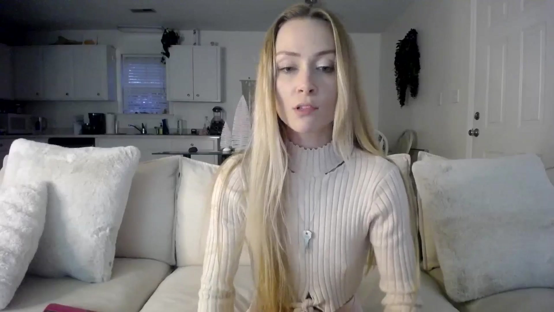 Gallery image thumbnail from MissSadieB's myfreecams stream on, 12/09/2024, 22:08 image 16 of 20