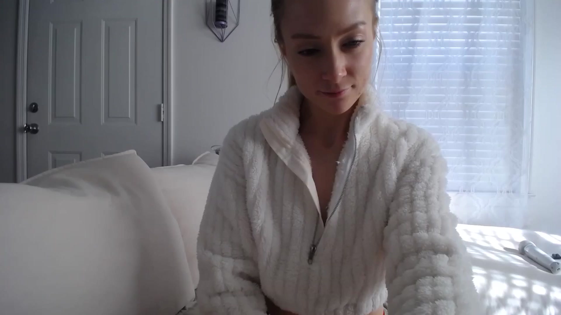 Gallery image thumbnail from MissSadieB's myfreecams stream on, 12/24/2024, 16:57 image 18 of 20