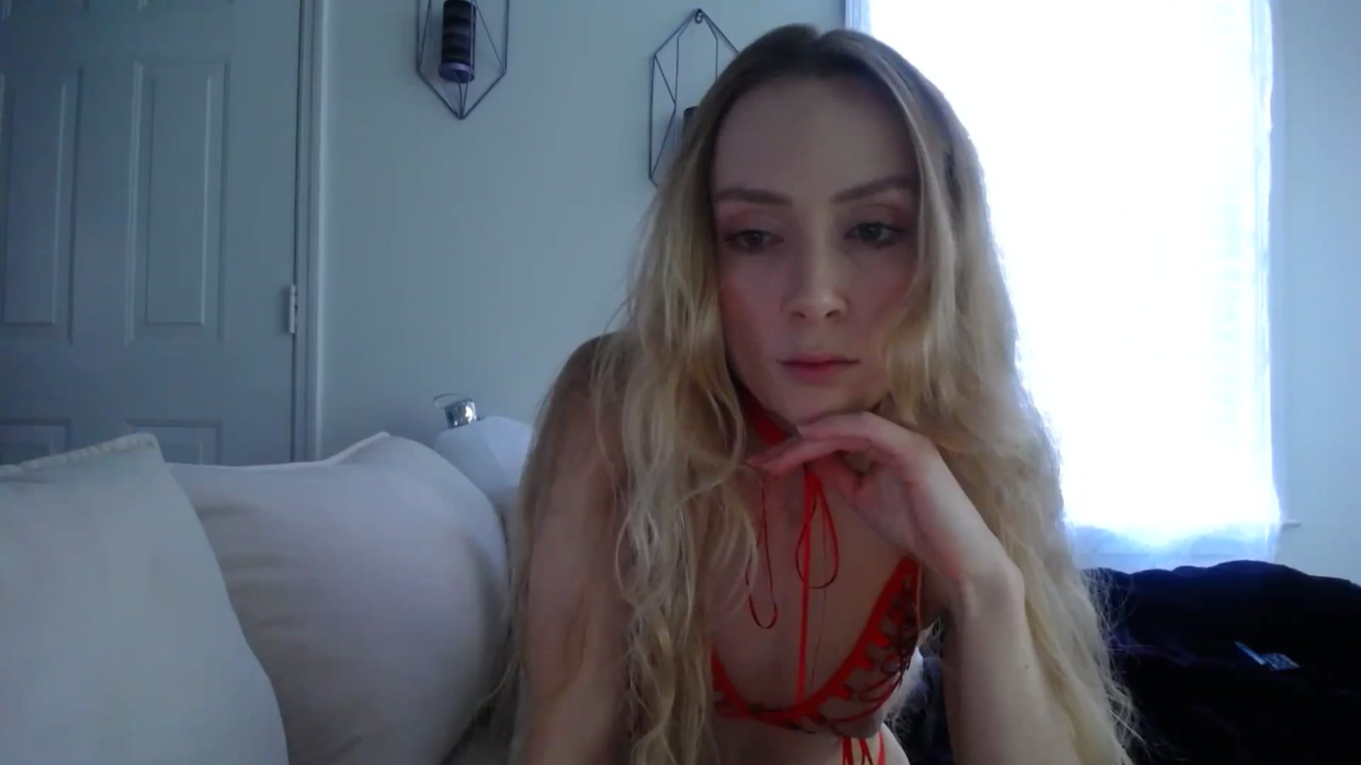 Gallery image thumbnail from MissSadieB's myfreecams stream on, 12/25/2024, 20:39 image 15 of 20