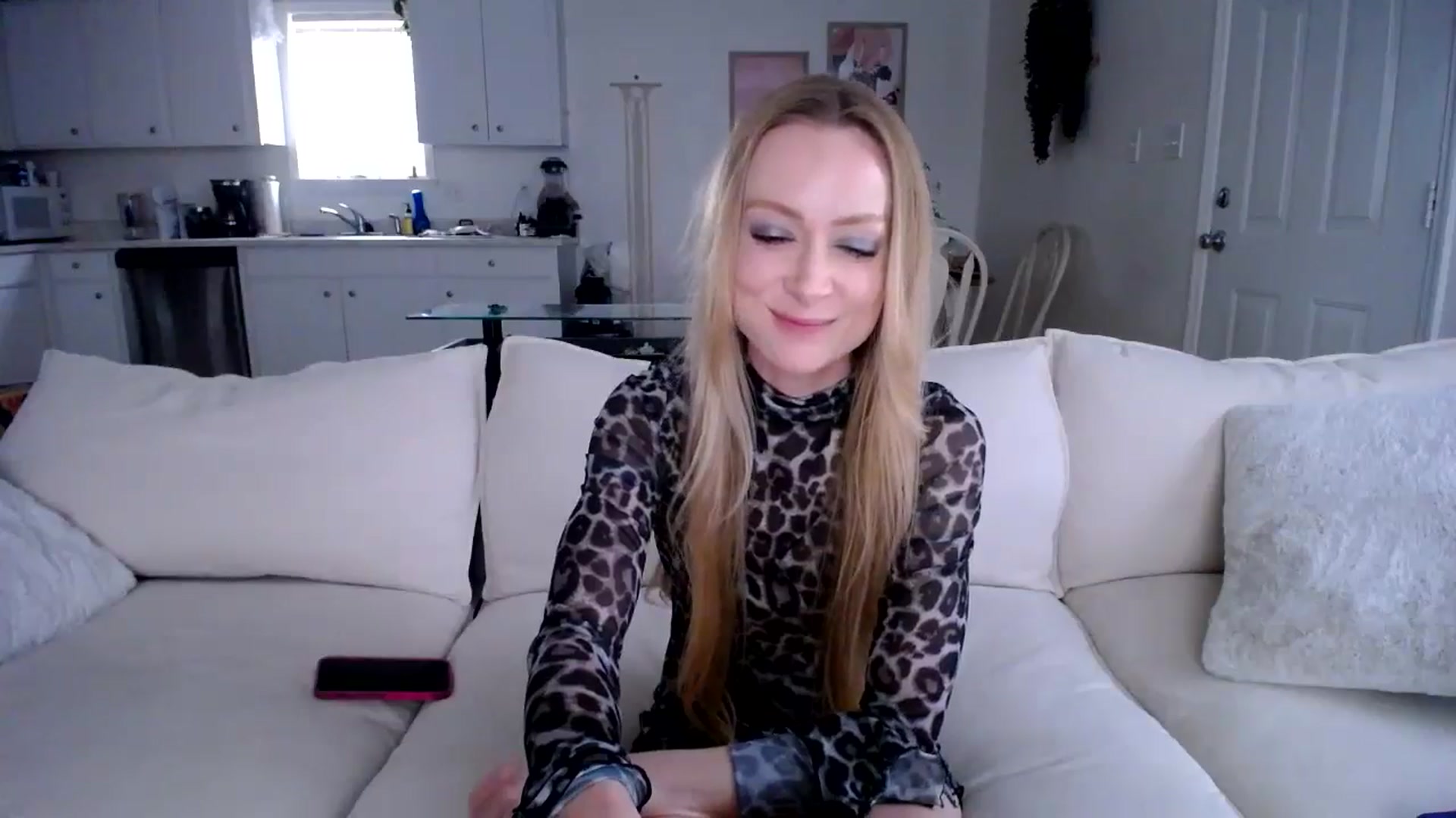 Gallery image thumbnail from MissSadieB's myfreecams stream on, 01/06/2025, 21:43 image 7 of 20