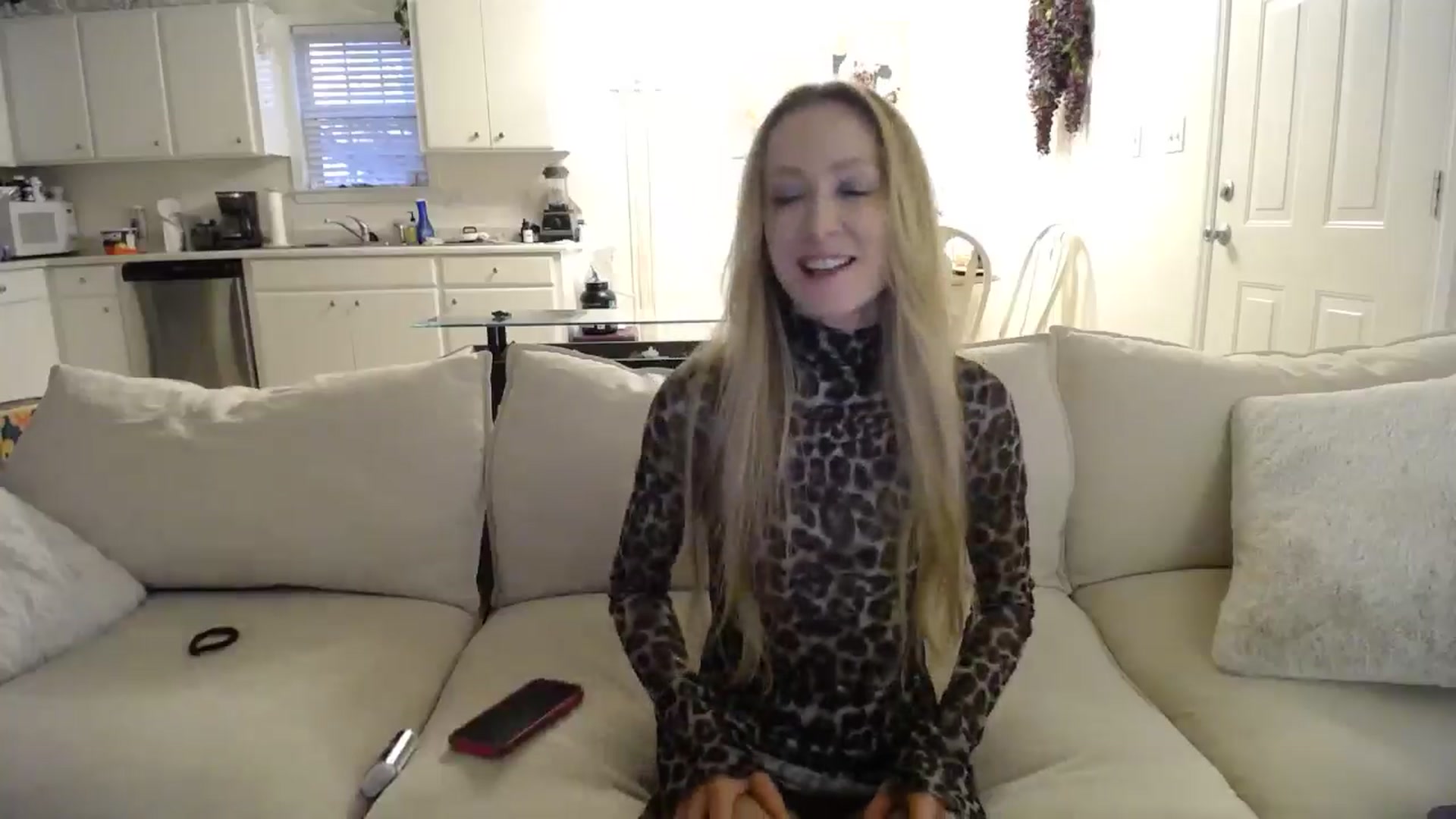 Gallery image thumbnail from MissSadieB's myfreecams stream on, 01/06/2025, 22:30 image 15 of 20