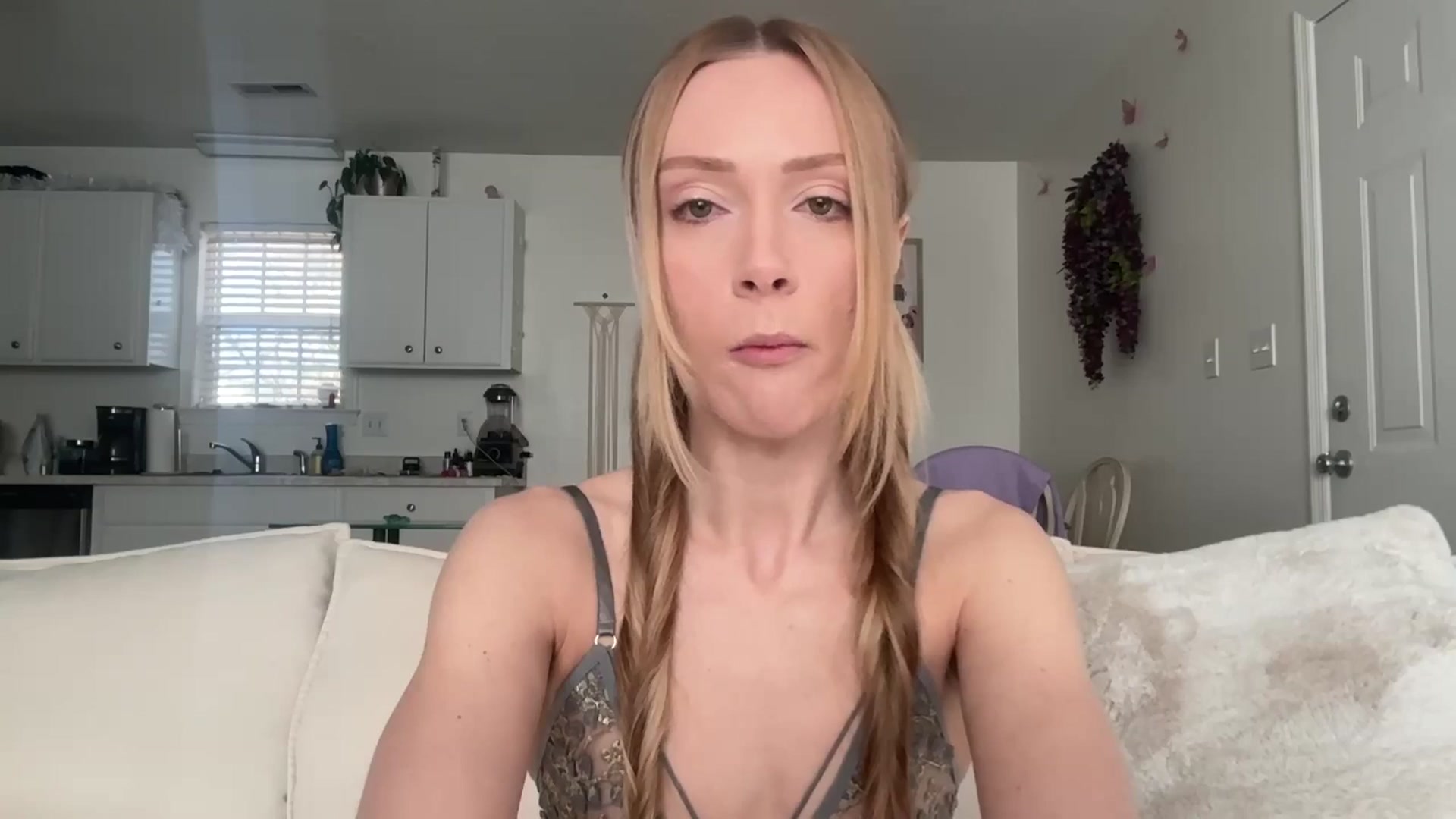Gallery image thumbnail from MissSadieB's myfreecams stream on, 01/14/2025, 17:03 image 2 of 20