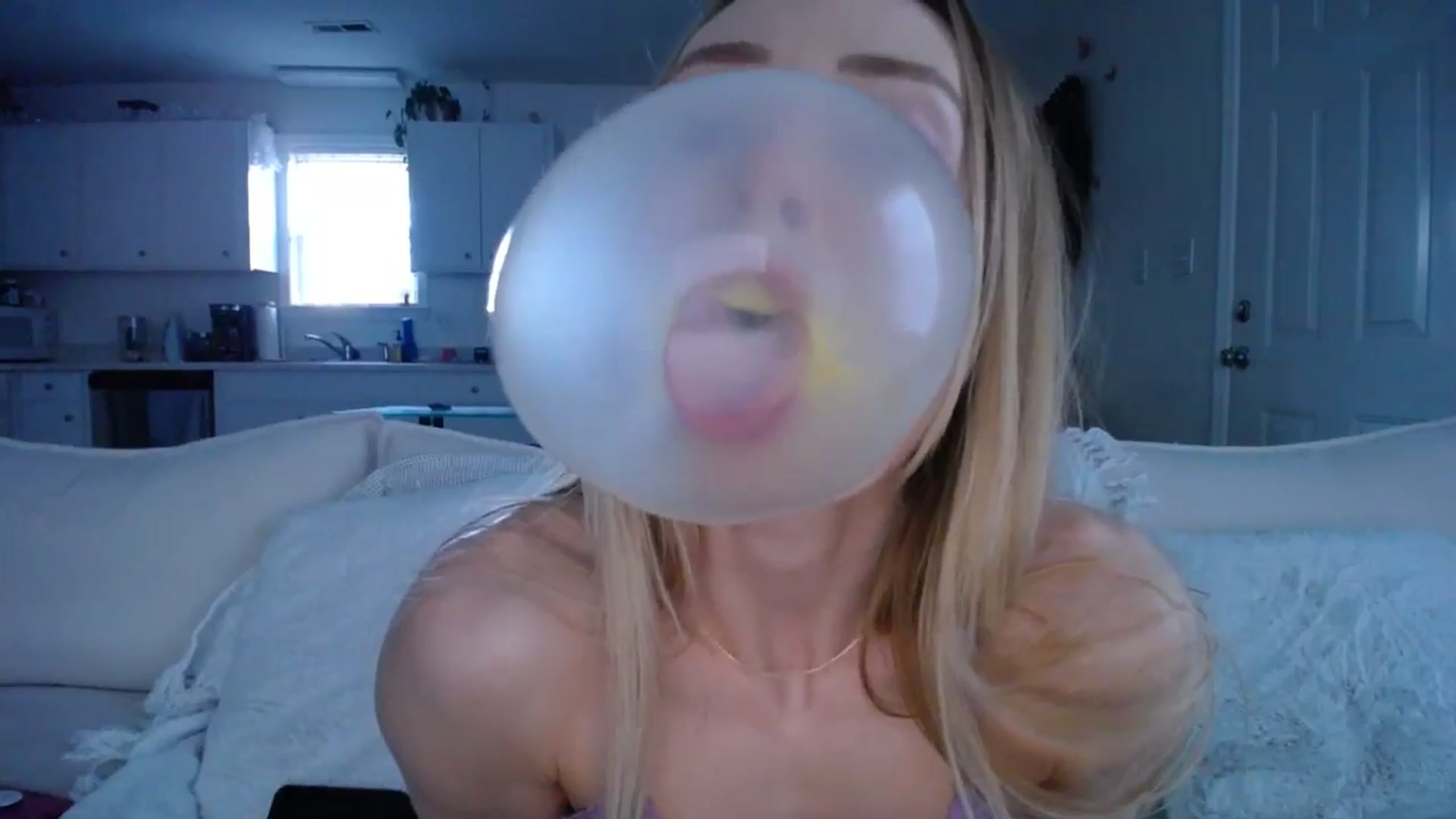 Gallery image thumbnail from MissSadieB's myfreecams stream on, 01/16/2025, 22:03 image 18 of 20