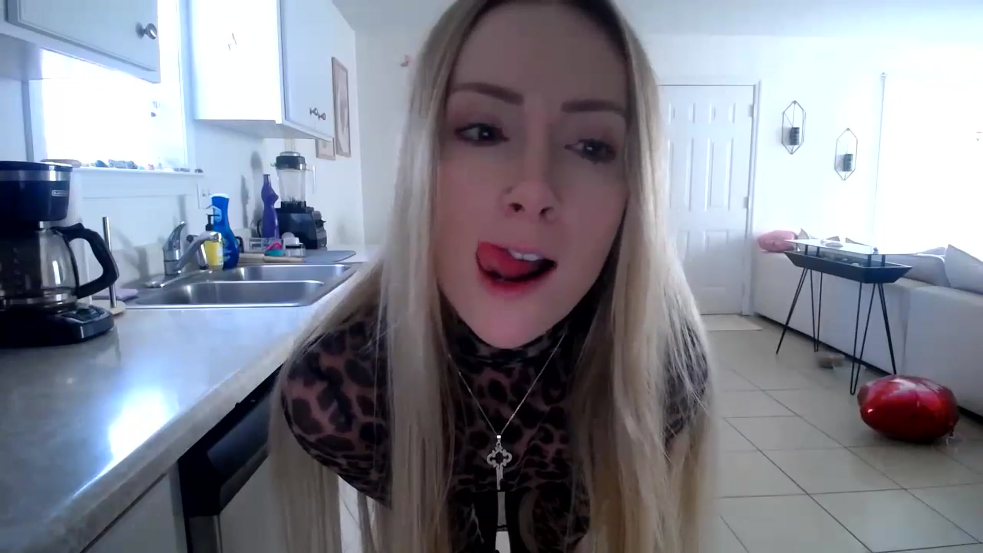 Gallery image thumbnail from MissSadieB's myfreecams stream on, 02/18/2025, 16:13 image 8 of 20