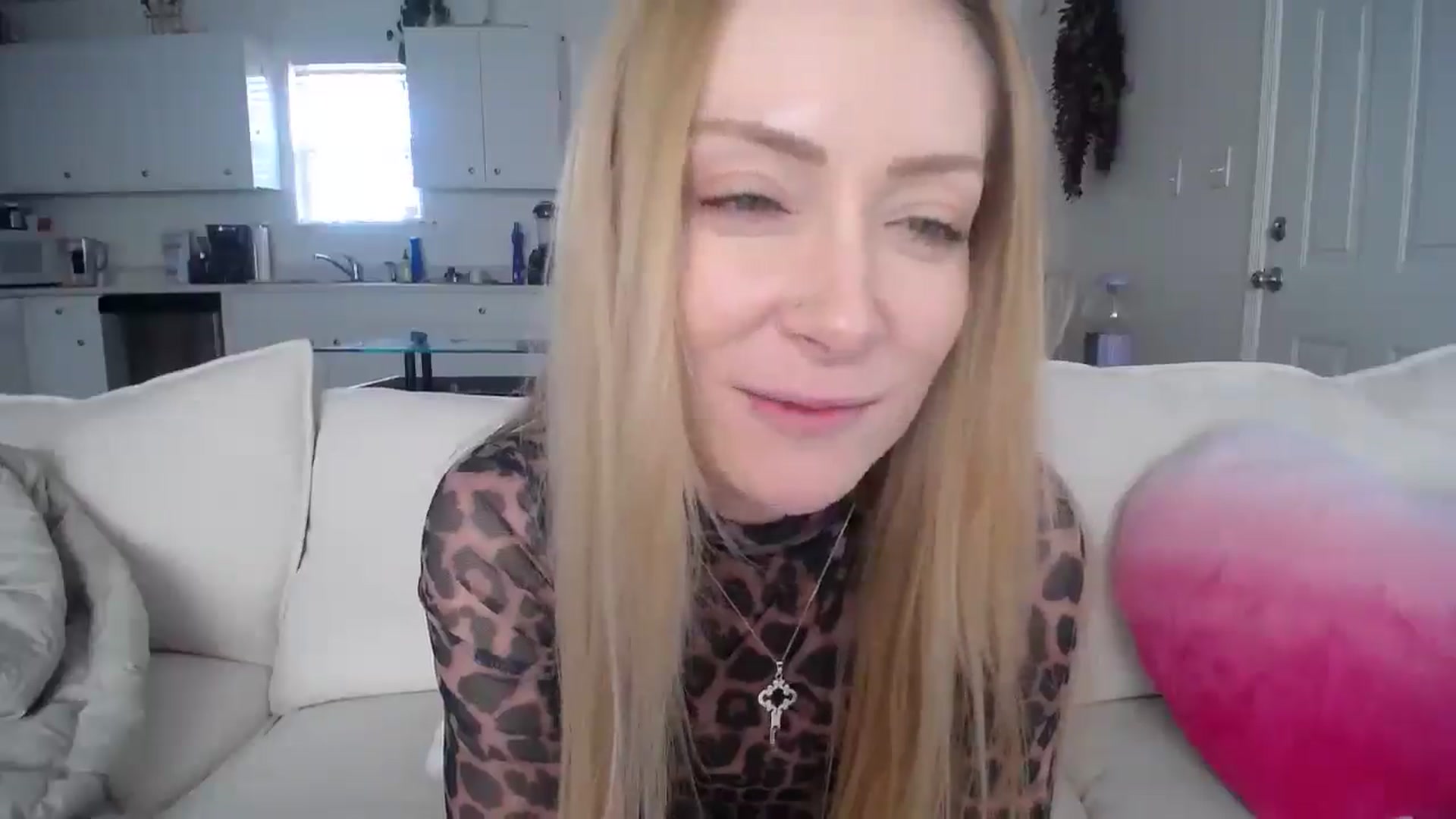 Gallery image thumbnail from MissSadieB's myfreecams stream on, 02/18/2025, 17:47 image 17 of 20