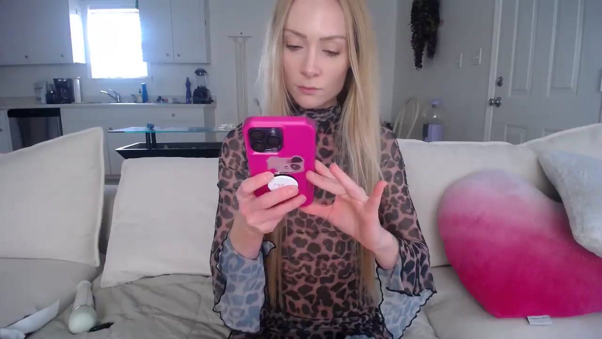 Gallery image thumbnail from MissSadieB's myfreecams stream on, 02/18/2025, 19:08 image 14 of 20