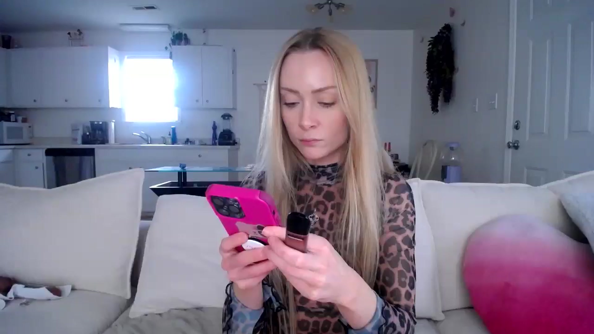 Gallery image thumbnail from MissSadieB's myfreecams stream on, 02/18/2025, 20:13 image 1 of 20