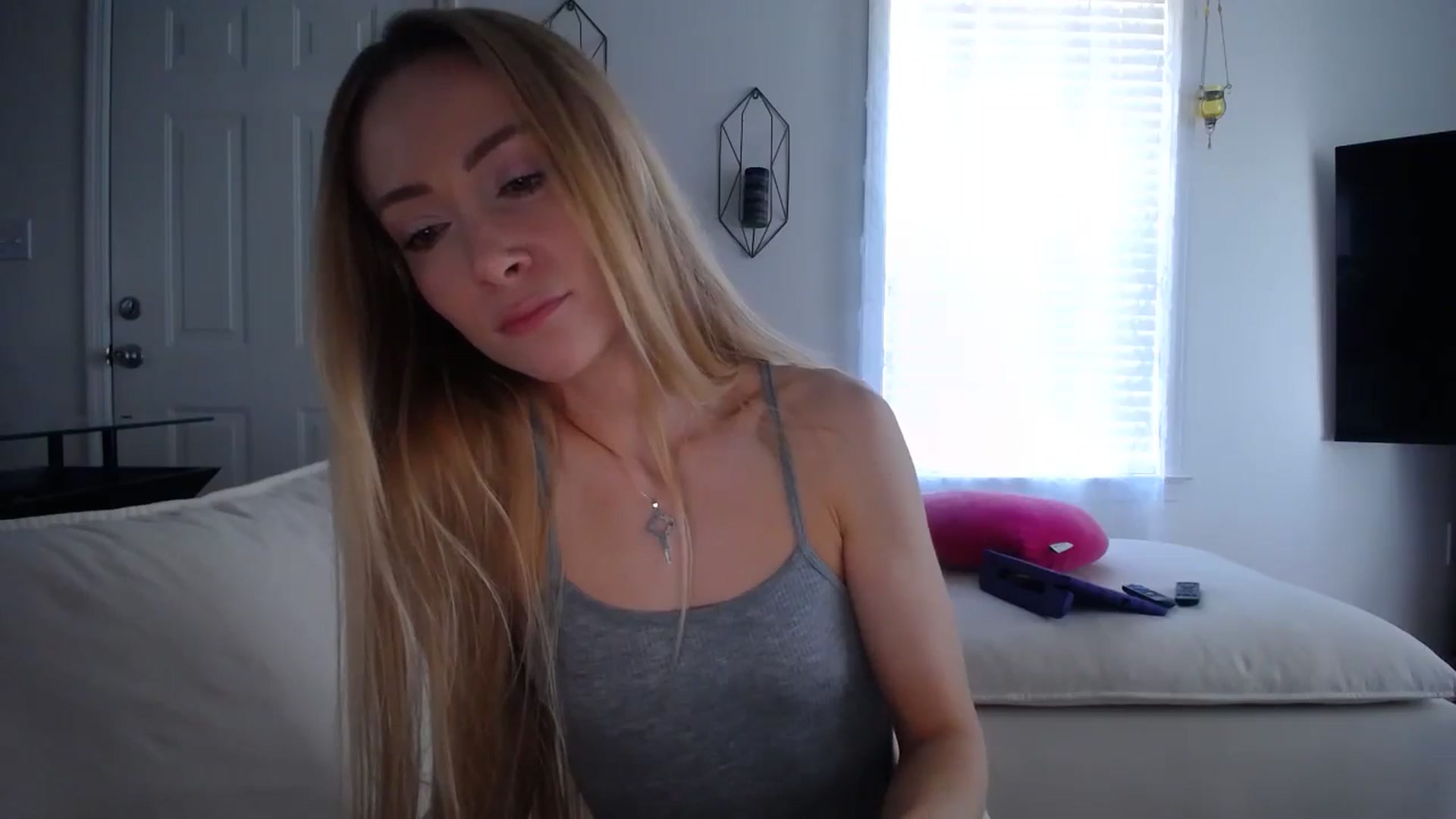 Gallery image thumbnail from MissSadieB's myfreecams stream on, 02/25/2025, 19:16 image 18 of 20