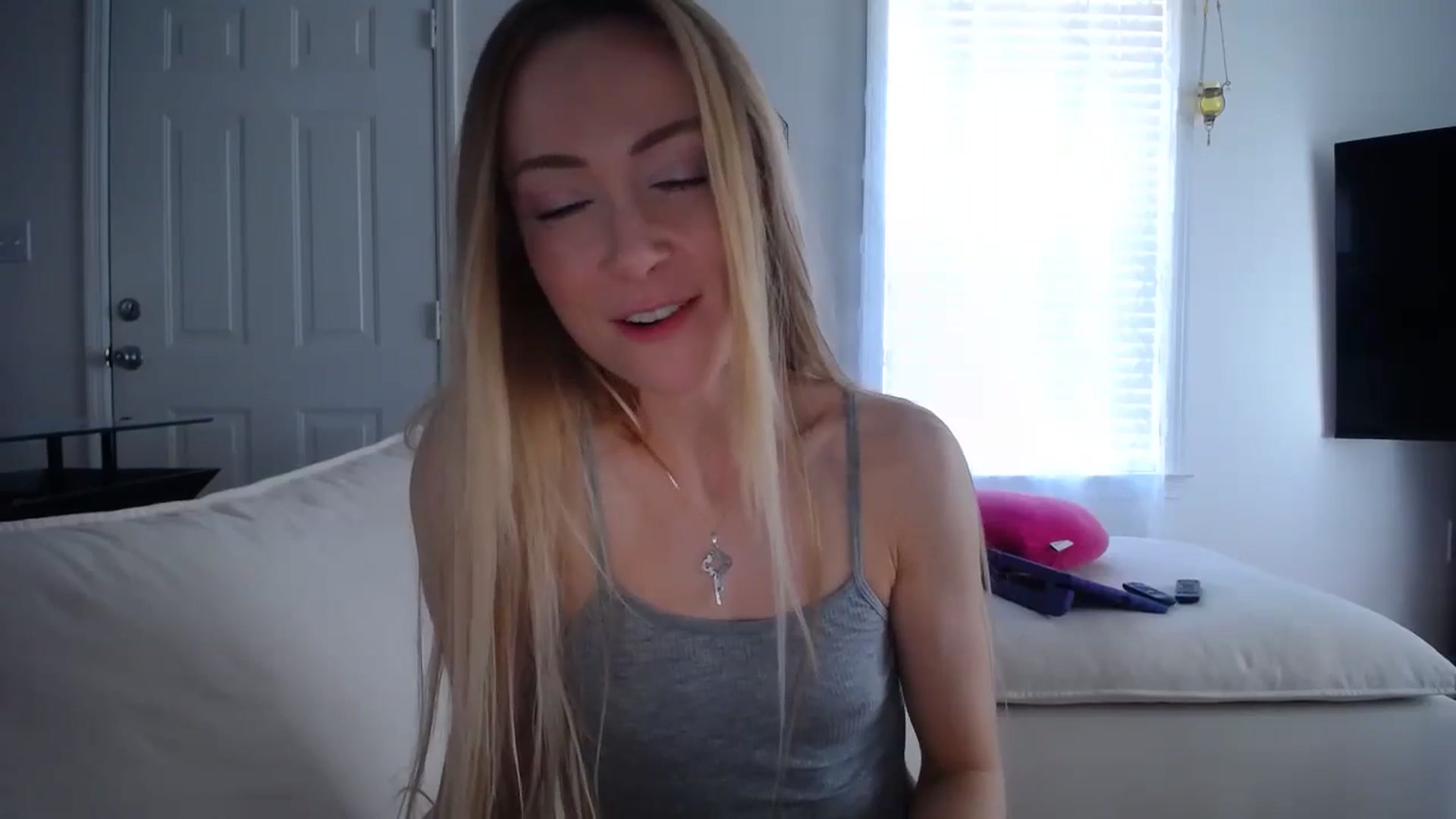 Gallery image thumbnail from MissSadieB's myfreecams stream on, 02/25/2025, 19:16 image 2 of 20