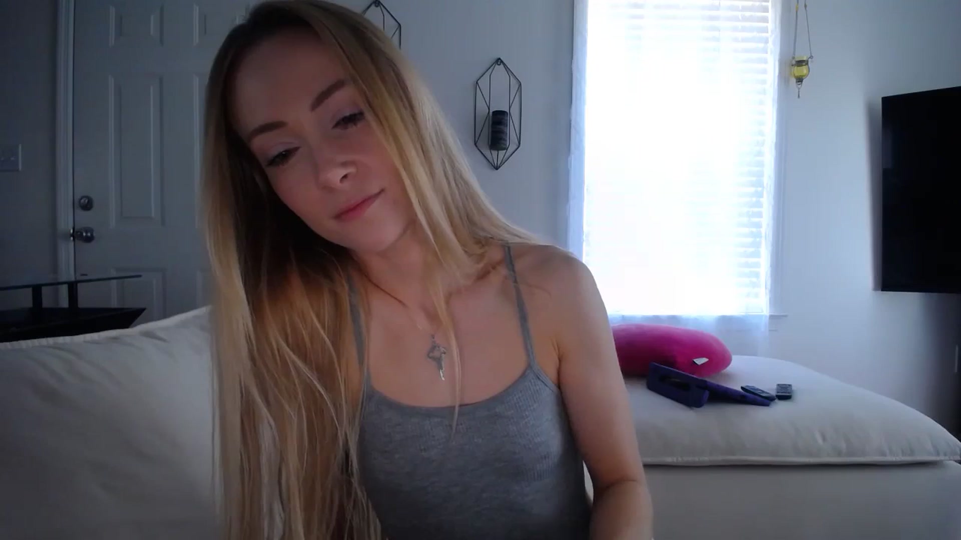 Gallery image thumbnail from MissSadieB's myfreecams stream on, 02/25/2025, 19:16 image 19 of 20