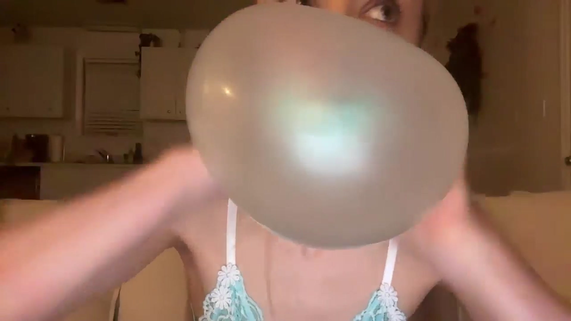 Gallery image thumbnail from MissSadieB's myfreecams stream on, 05/25/2025, 02:46 image 16 of 20