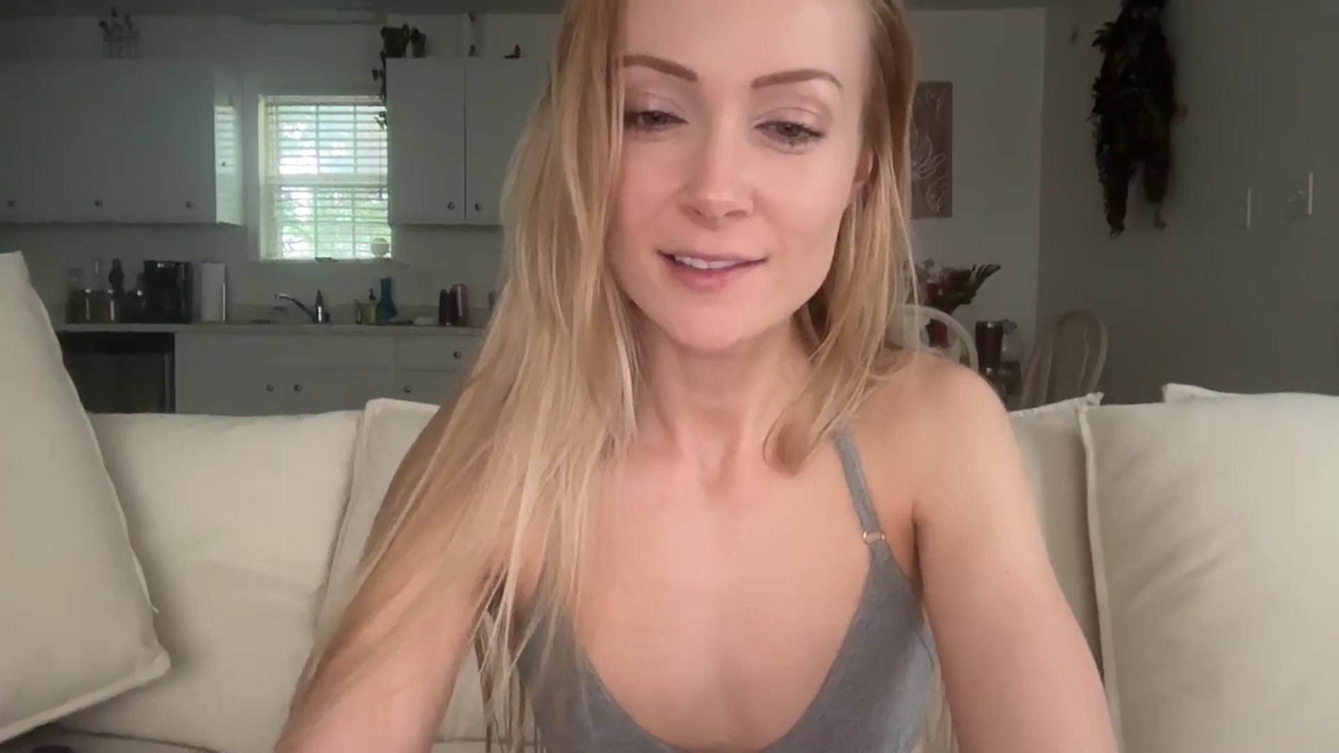 Gallery image thumbnail from MissSadieB's myfreecams stream on, 05/25/2025, 21:44 image 8 of 20