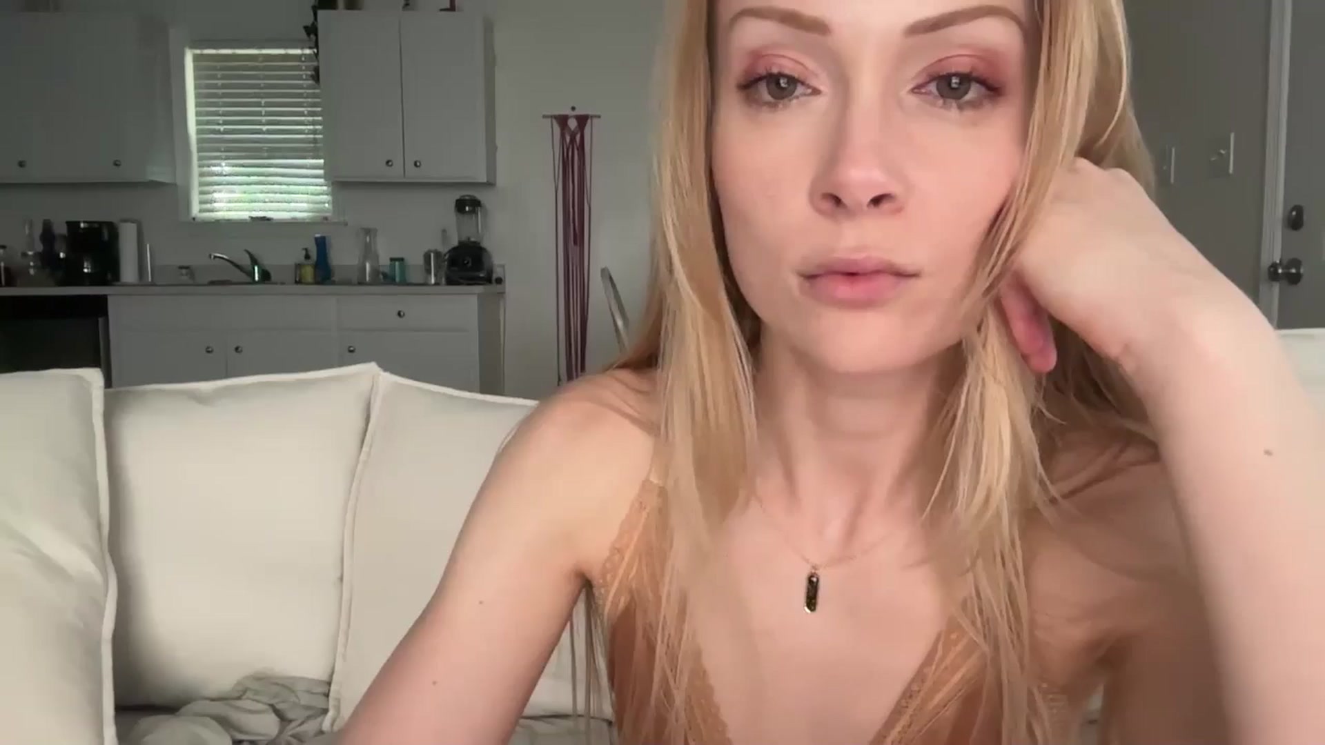 Gallery image thumbnail from MissSadieB's myfreecams stream on, 06/08/2025, 20:45 image 1 of 20