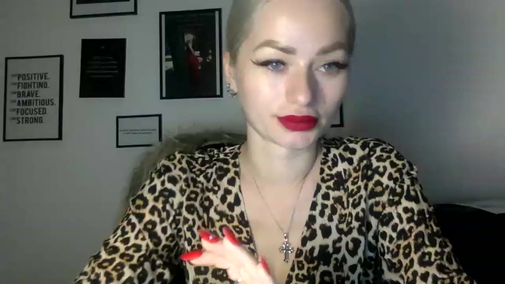 Gallery image thumbnail from MissSarahDom's myfreecams stream on, 01/10/2023, 15:55 image 1 of 20