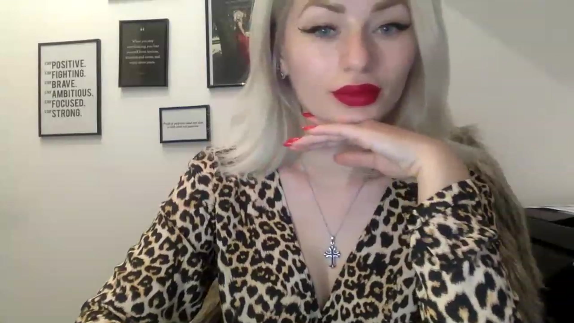 Gallery image thumbnail from MissSarahDom's myfreecams stream on, 01/10/2023, 15:55 image 14 of 20