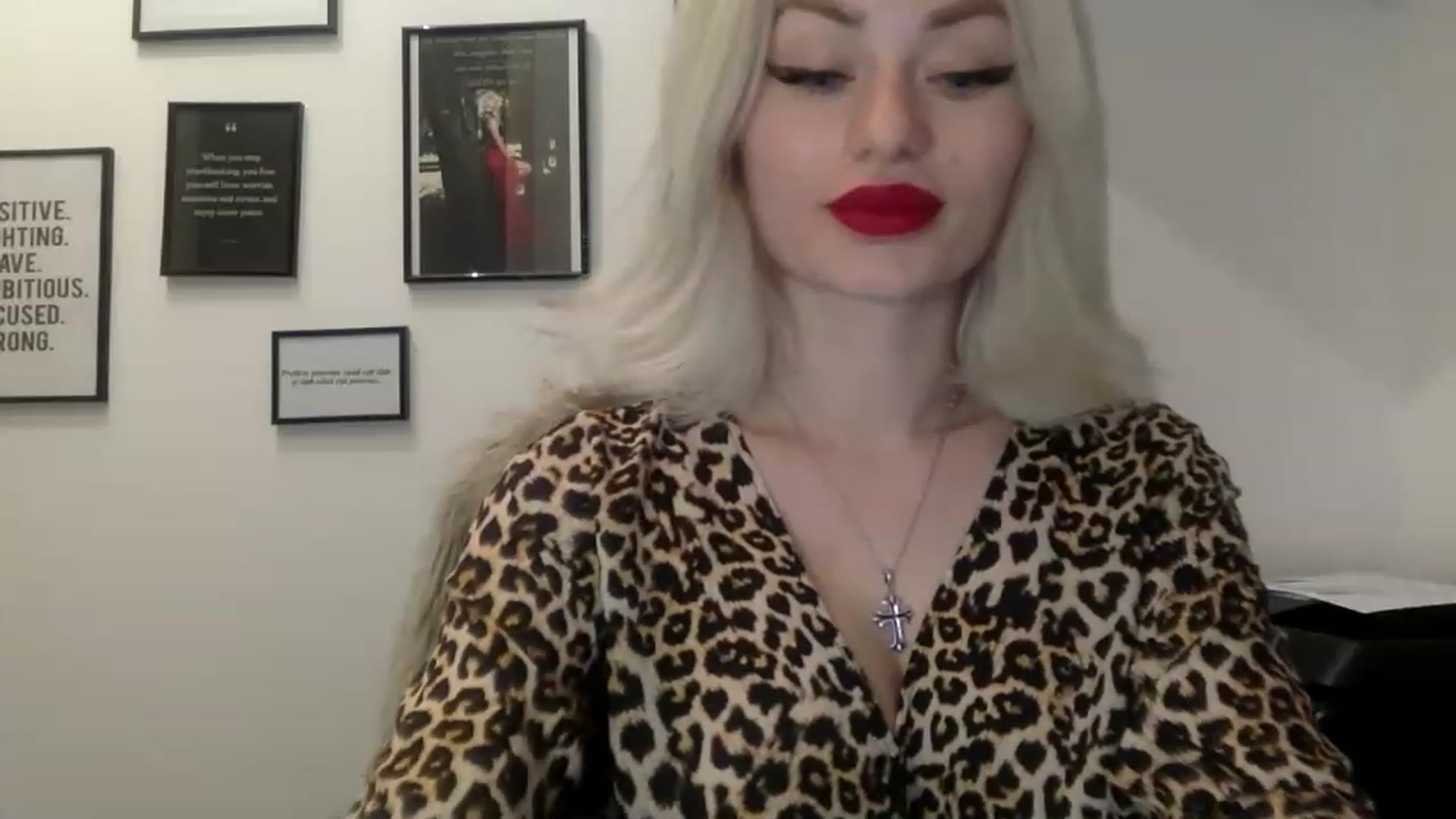 Gallery image thumbnail from MissSarahDom's myfreecams stream on, 01/10/2023, 15:55 image 6 of 20