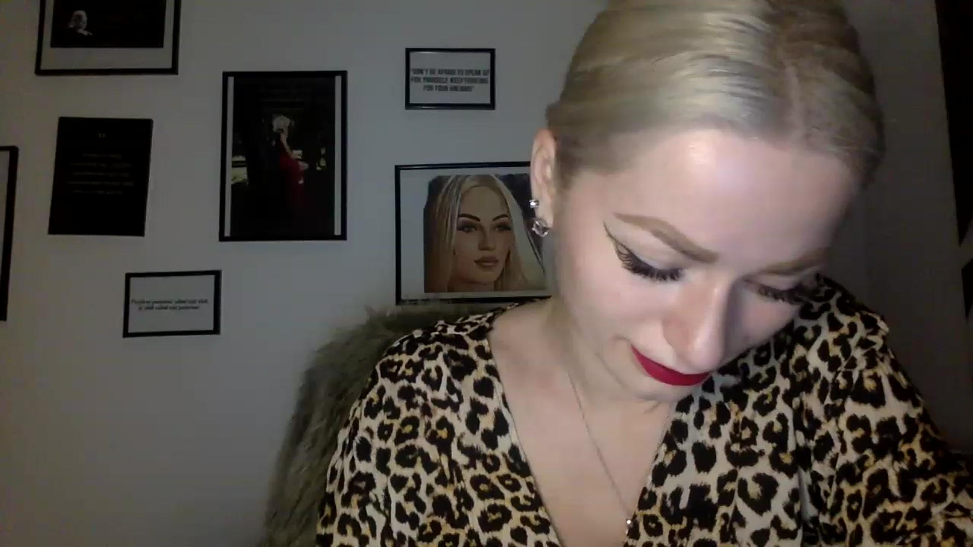 Gallery image thumbnail from MissSarahDom's myfreecams stream on, 01/10/2023, 17:19 image 9 of 20