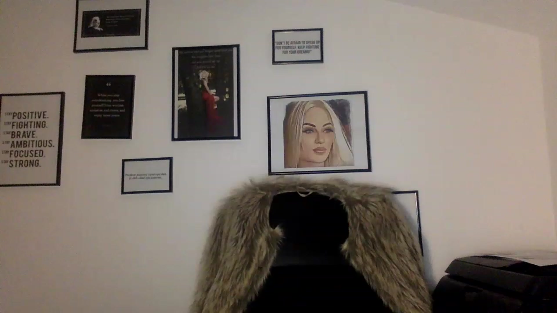 Gallery image thumbnail from MissSarahDom's myfreecams stream on, 01/10/2023, 17:19 image 14 of 20