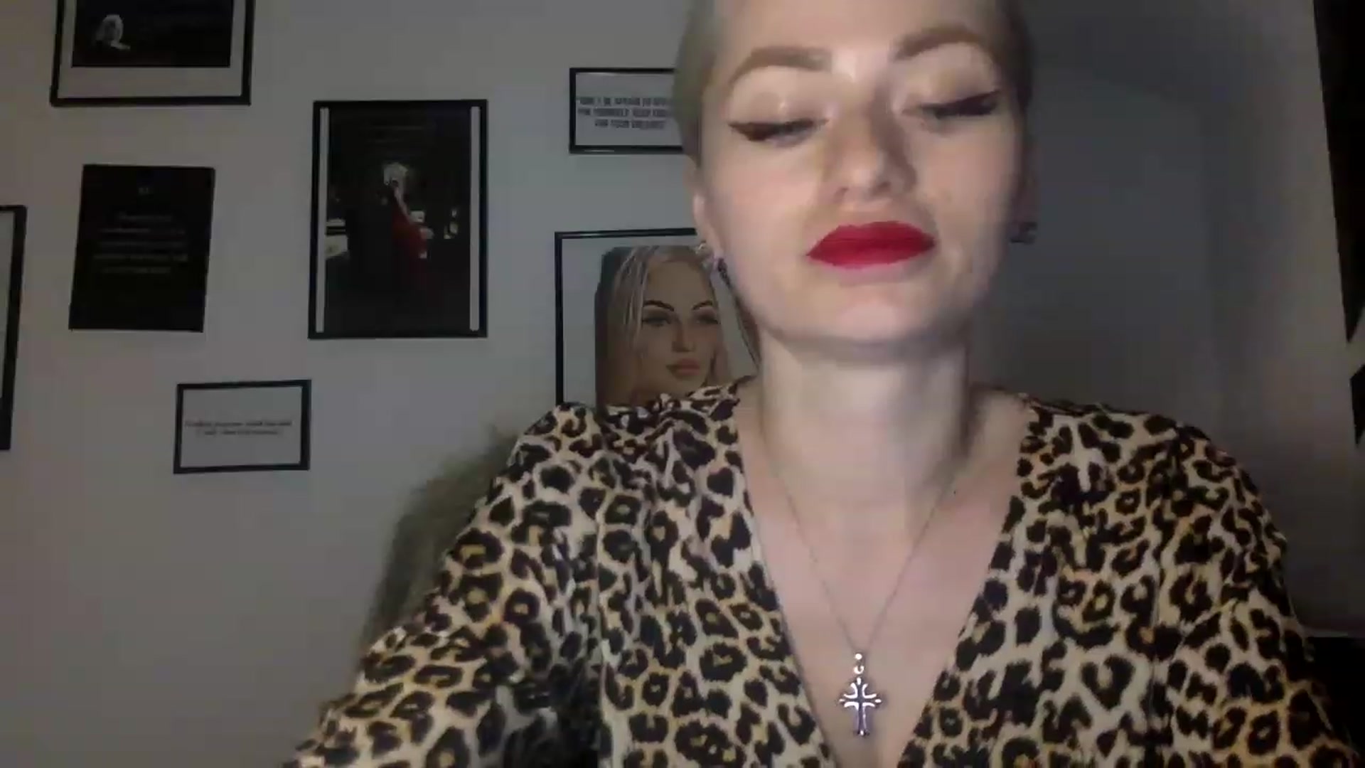 Gallery image thumbnail from MissSarahDom's myfreecams stream on, 01/10/2023, 17:19 image 8 of 20