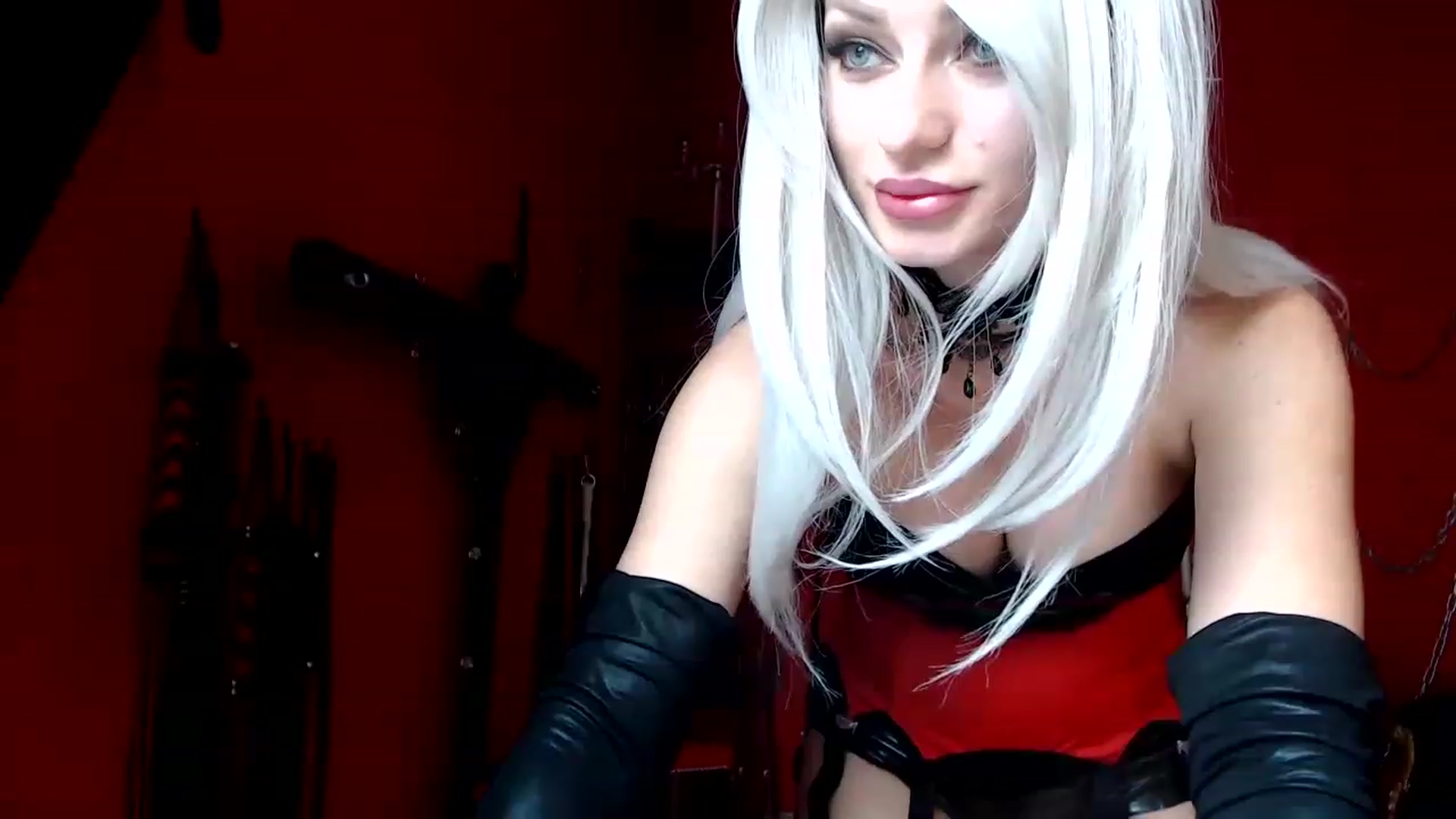 Gallery image thumbnail from MissSarahDom's myfreecams stream on, 08/12/2023, 21:37 image 5 of 20