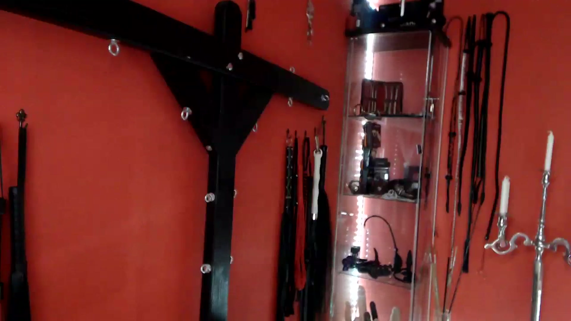 Gallery image thumbnail from MissSarahDom's myfreecams stream on, 08/30/2023, 20:35 image 2 of 20