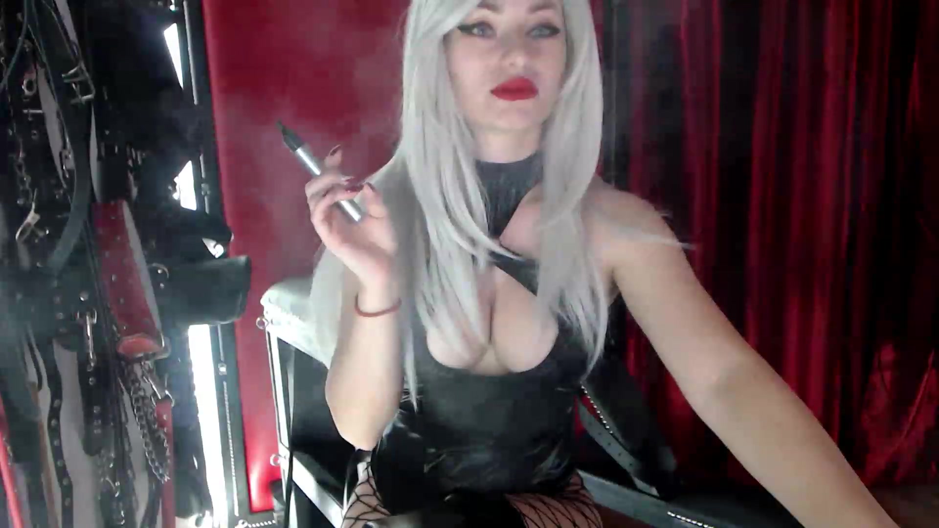 Gallery image thumbnail from MissSarahDom's myfreecams stream on, 10/22/2023, 16:47 image 12 of 20