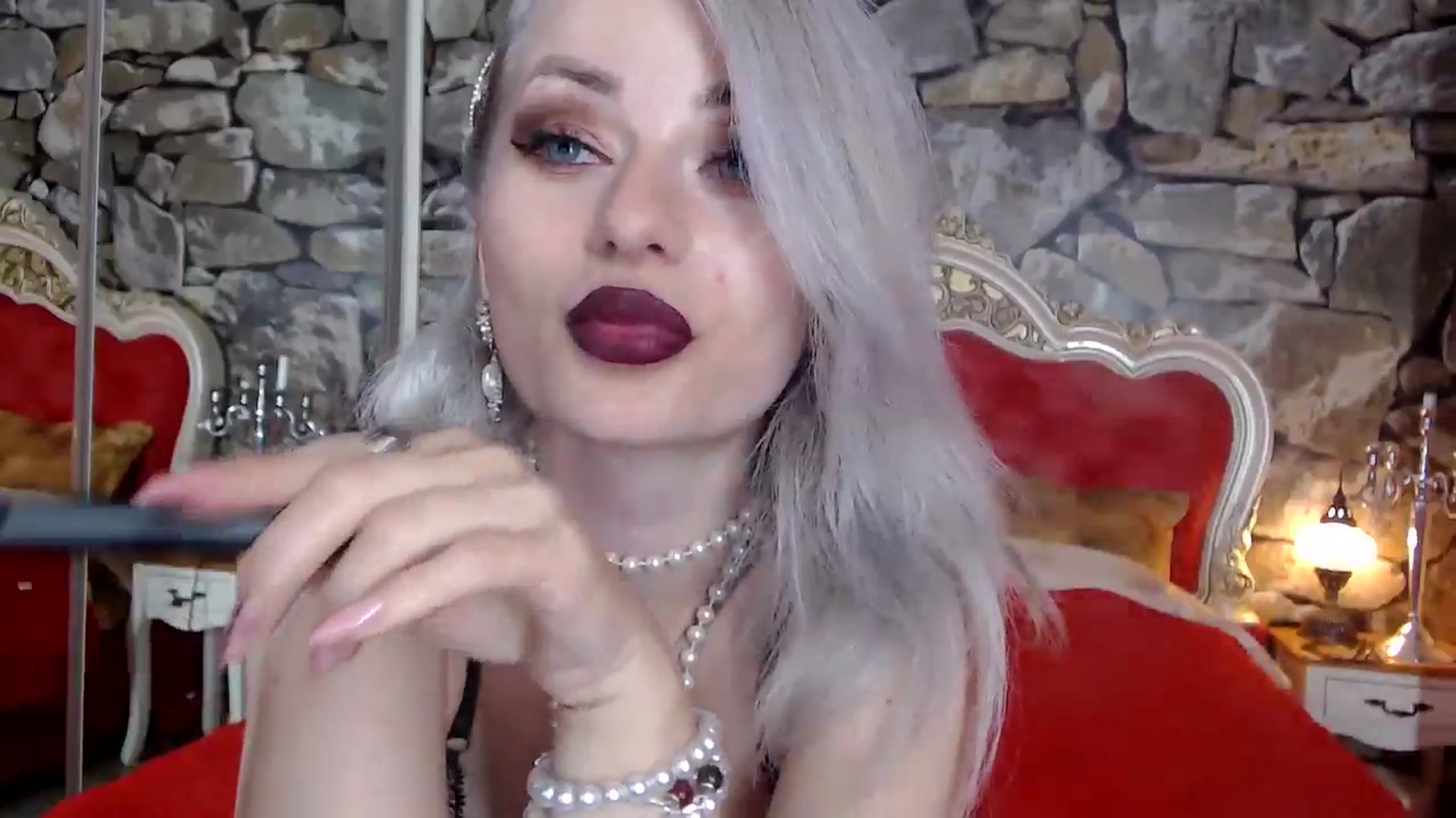 Gallery image thumbnail from MissSarahDom's myfreecams stream on, 06/20/2024, 22:40 image 7 of 20