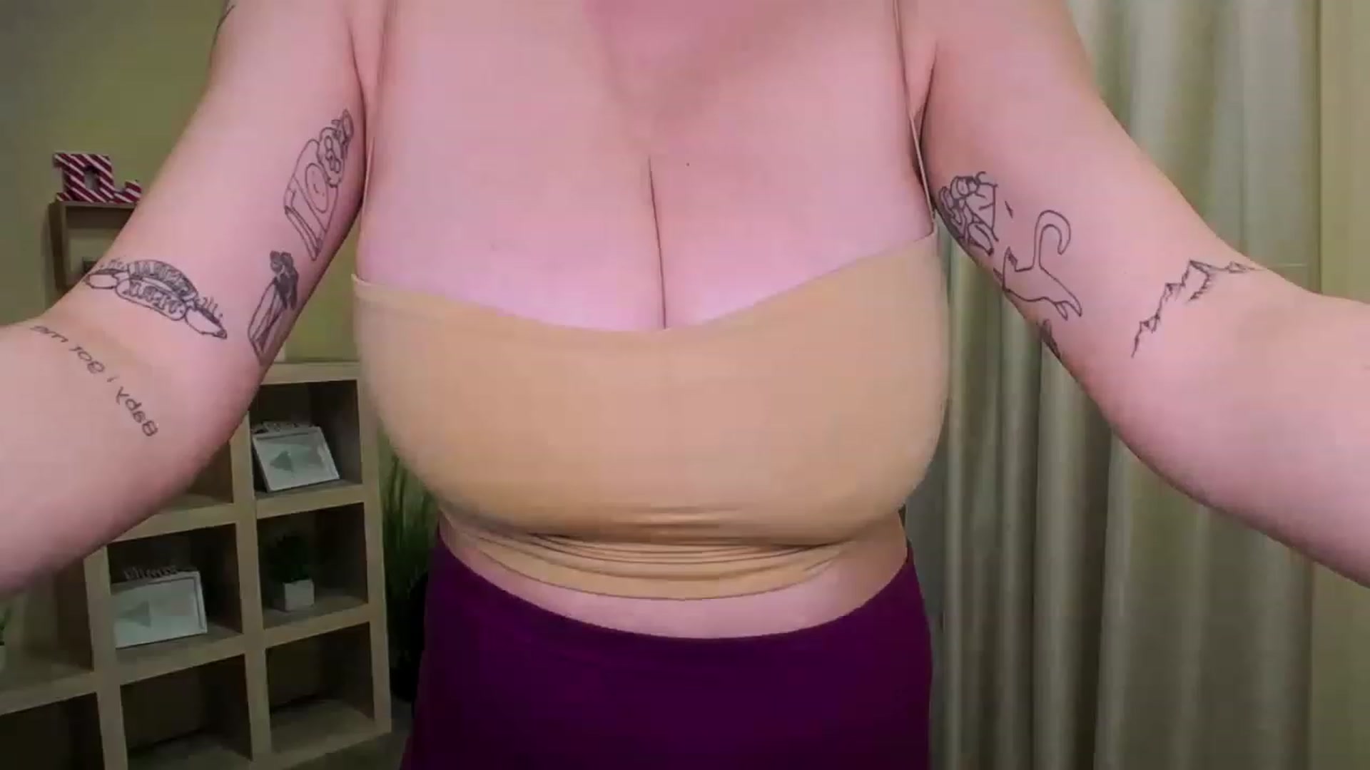 Gallery image thumbnail from MissSeul's myfreecams stream on, 11/16/2022, 18:04 image 20 of 20