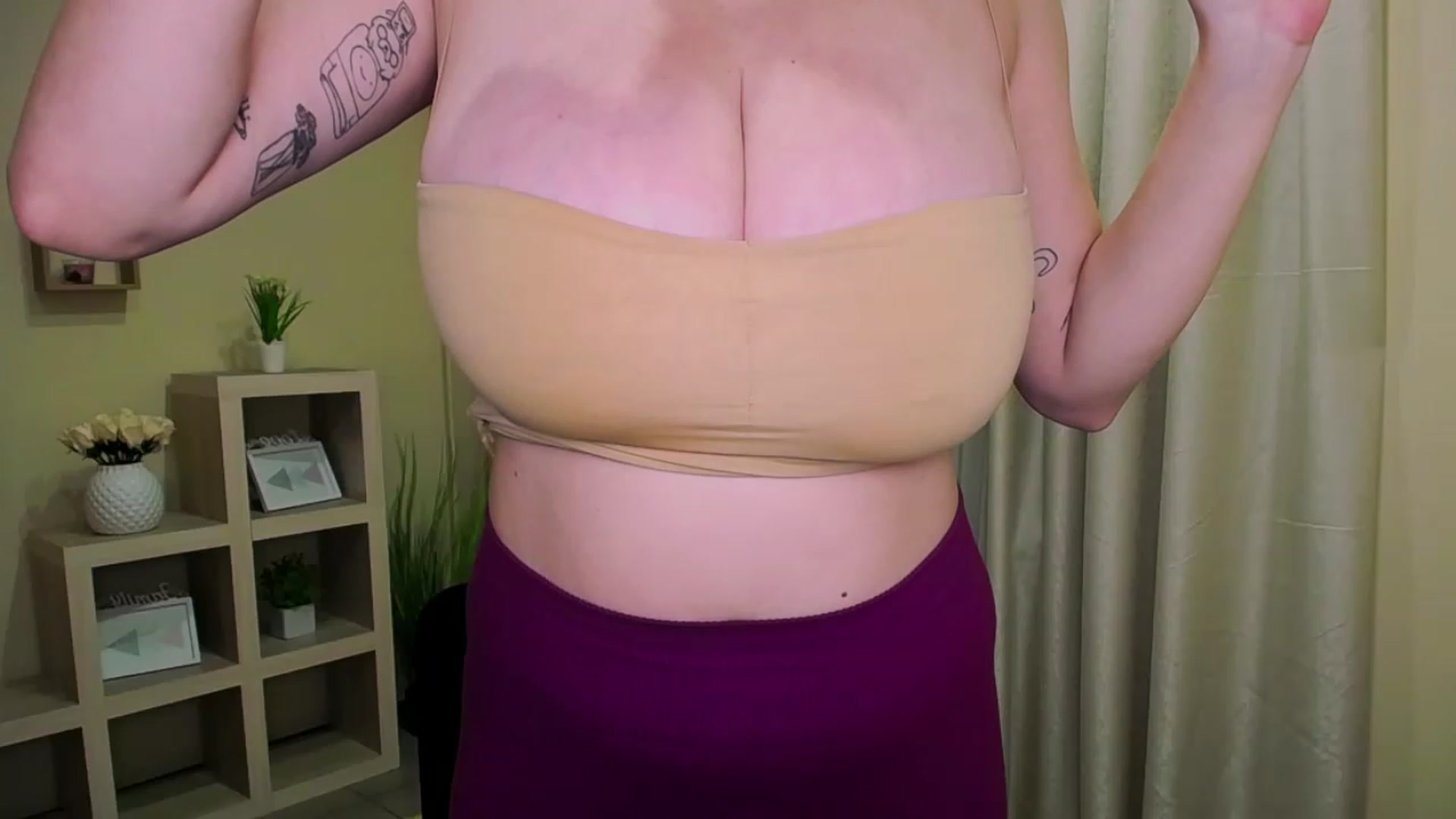 Gallery image thumbnail from MissSeul's myfreecams stream on, 11/16/2022, 18:04 image 5 of 20