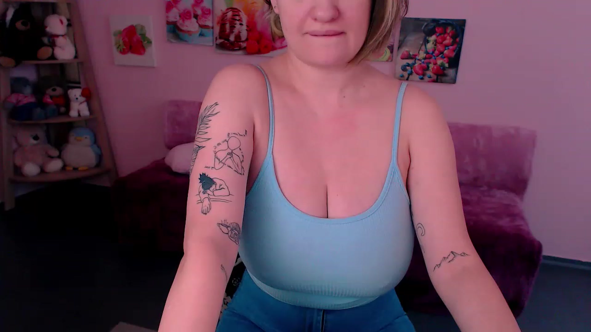 Gallery image thumbnail from MissSeul's myfreecams stream on, 03/26/2023, 13:14 image 7 of 20