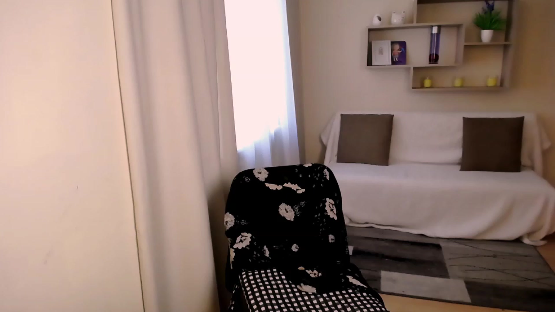 Gallery image thumbnail from MissSeul's myfreecams stream on, 05/03/2023, 13:44 image 12 of 20